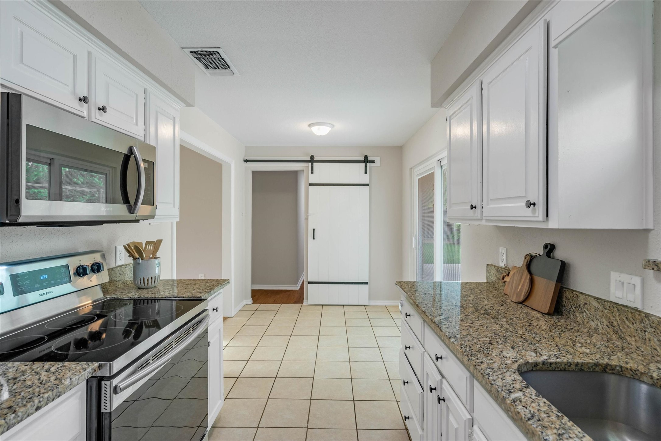 445 Parkridge Boulevard, Burleson, TX, 76028