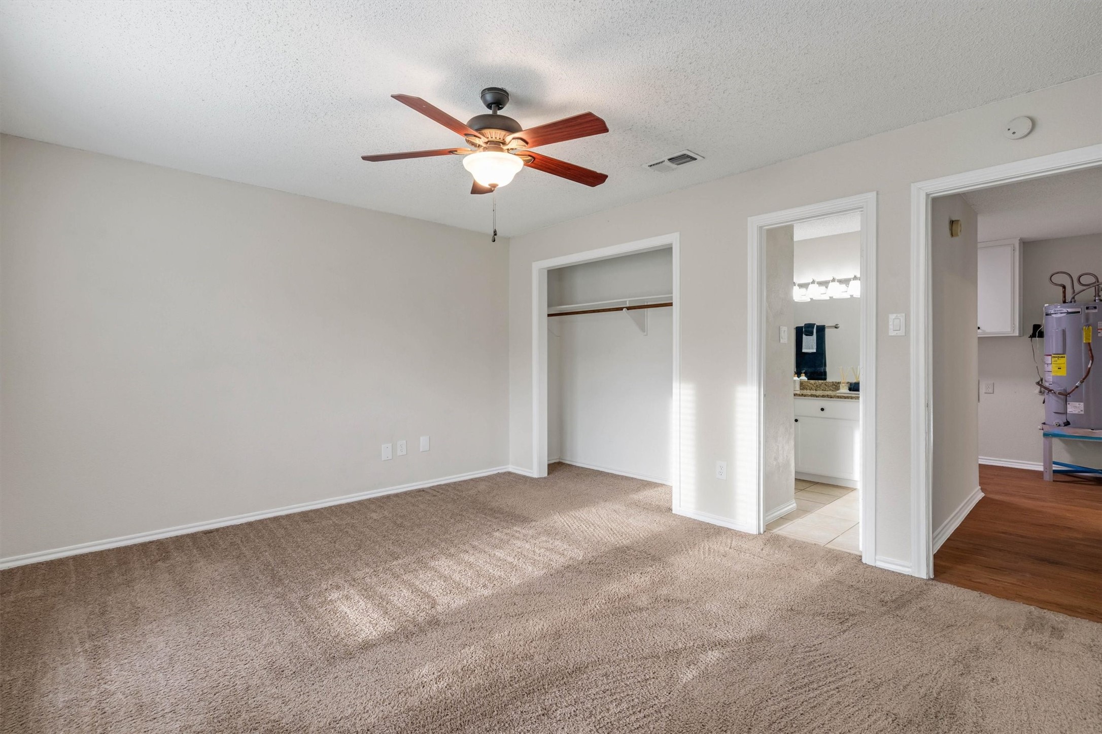 445 Parkridge Boulevard, Burleson, TX, 76028