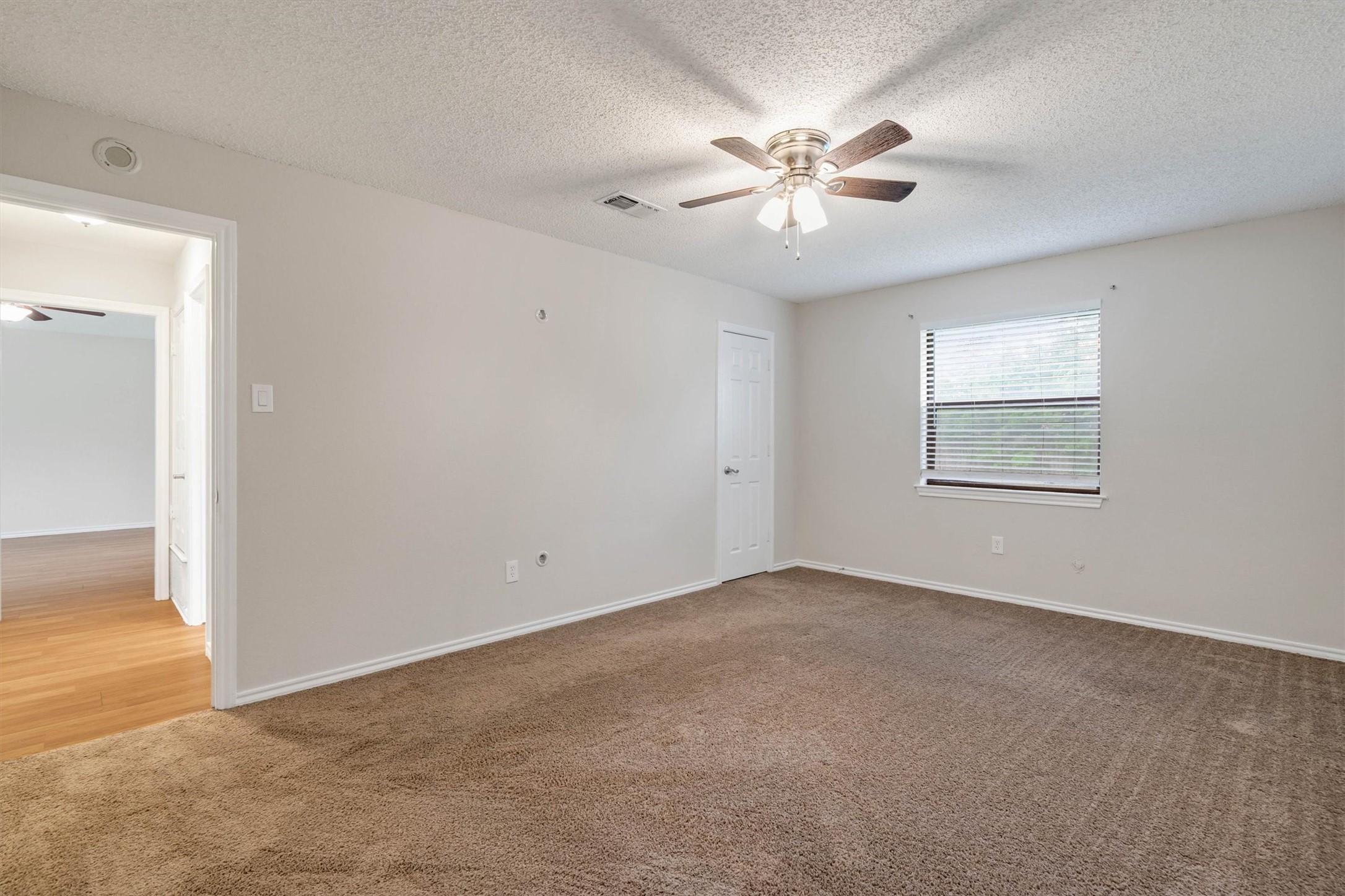 445 Parkridge Boulevard, Burleson, TX, 76028