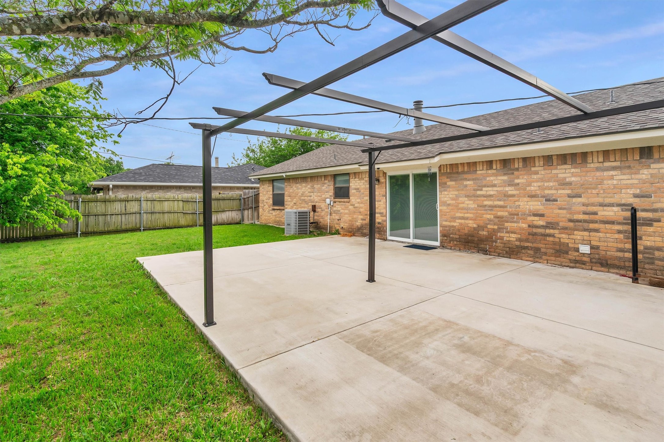 445 Parkridge Boulevard, Burleson, TX, 76028