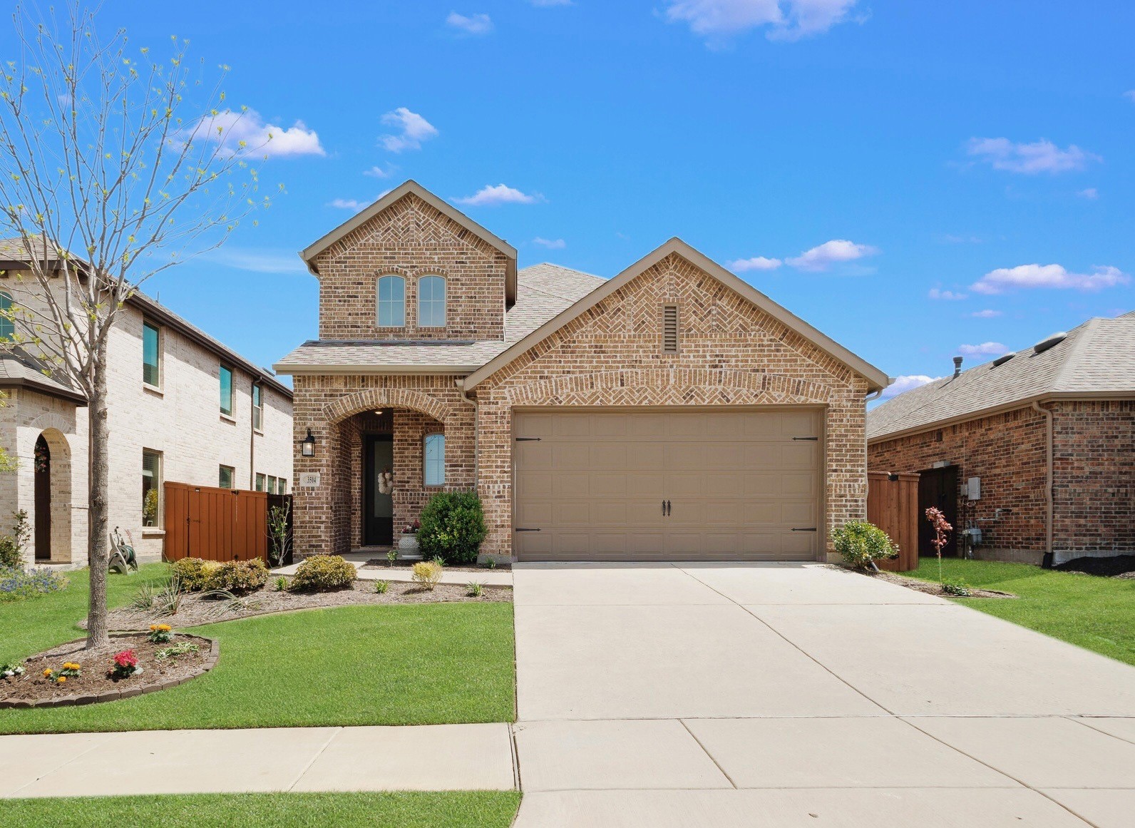 Property photo 01 of 3504 Sweet Grass Drive, Aubrey, TX 76227 | MLS #21237143