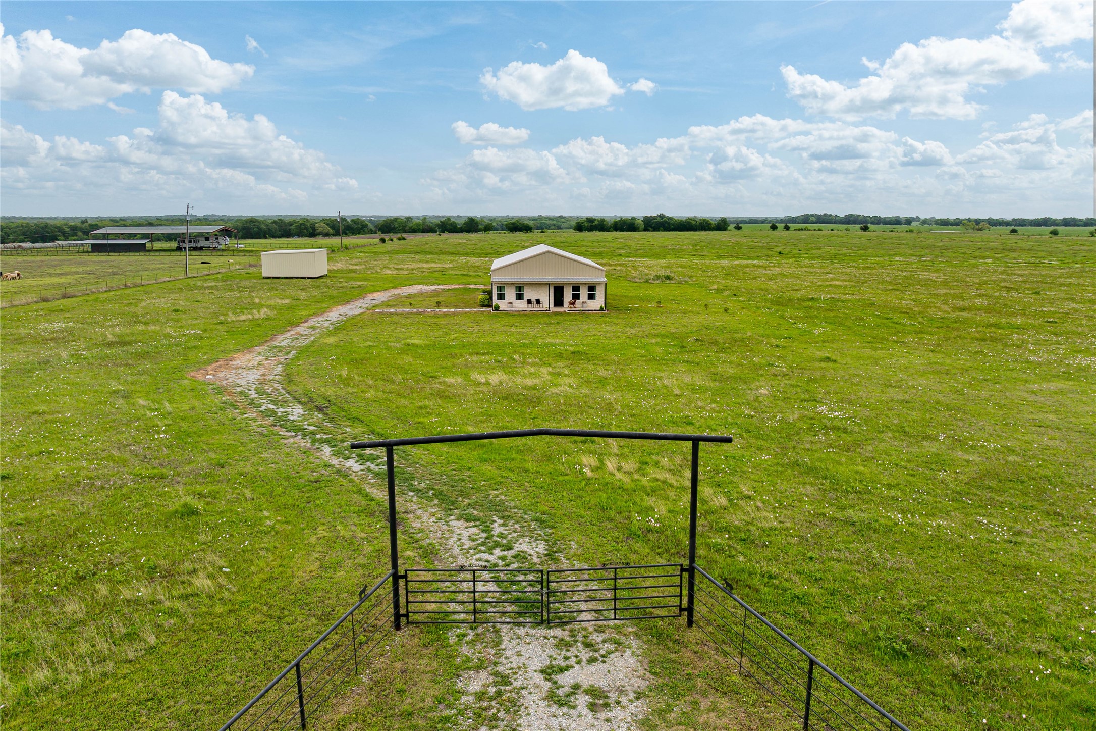 435 County Road 4875, Celeste, TX, 75423