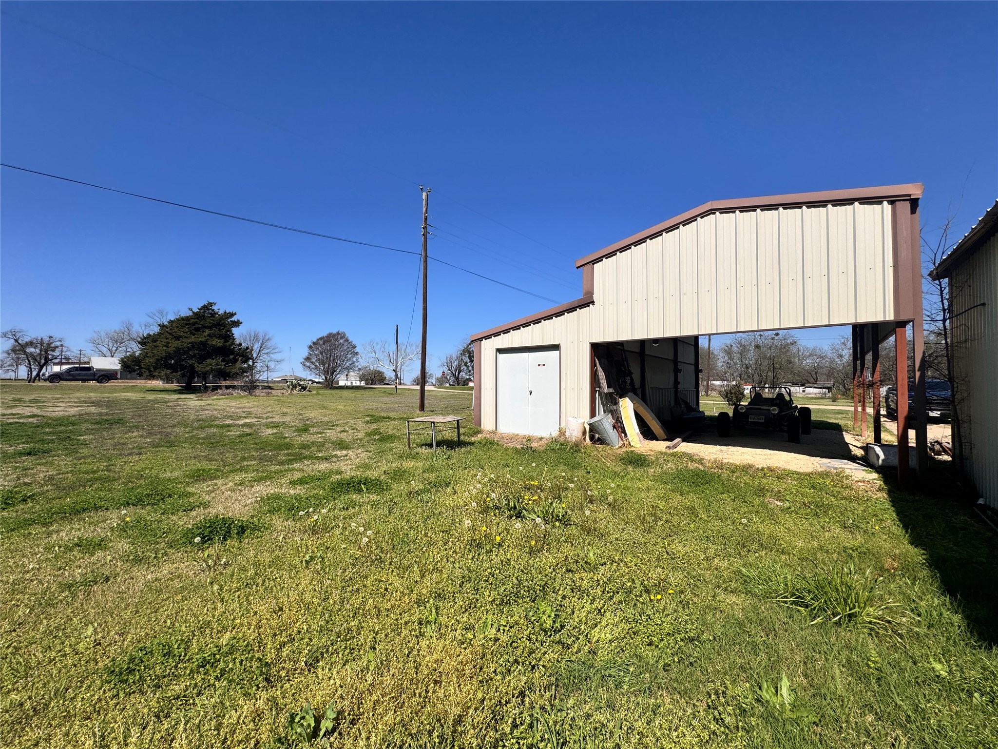 8208 Pearl, Lillian, TX, 76061