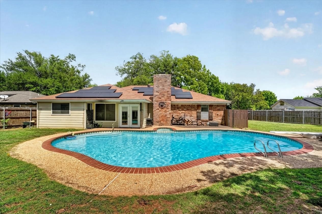 834 S Ridgeway Drive, Cleburne, TX, 76033