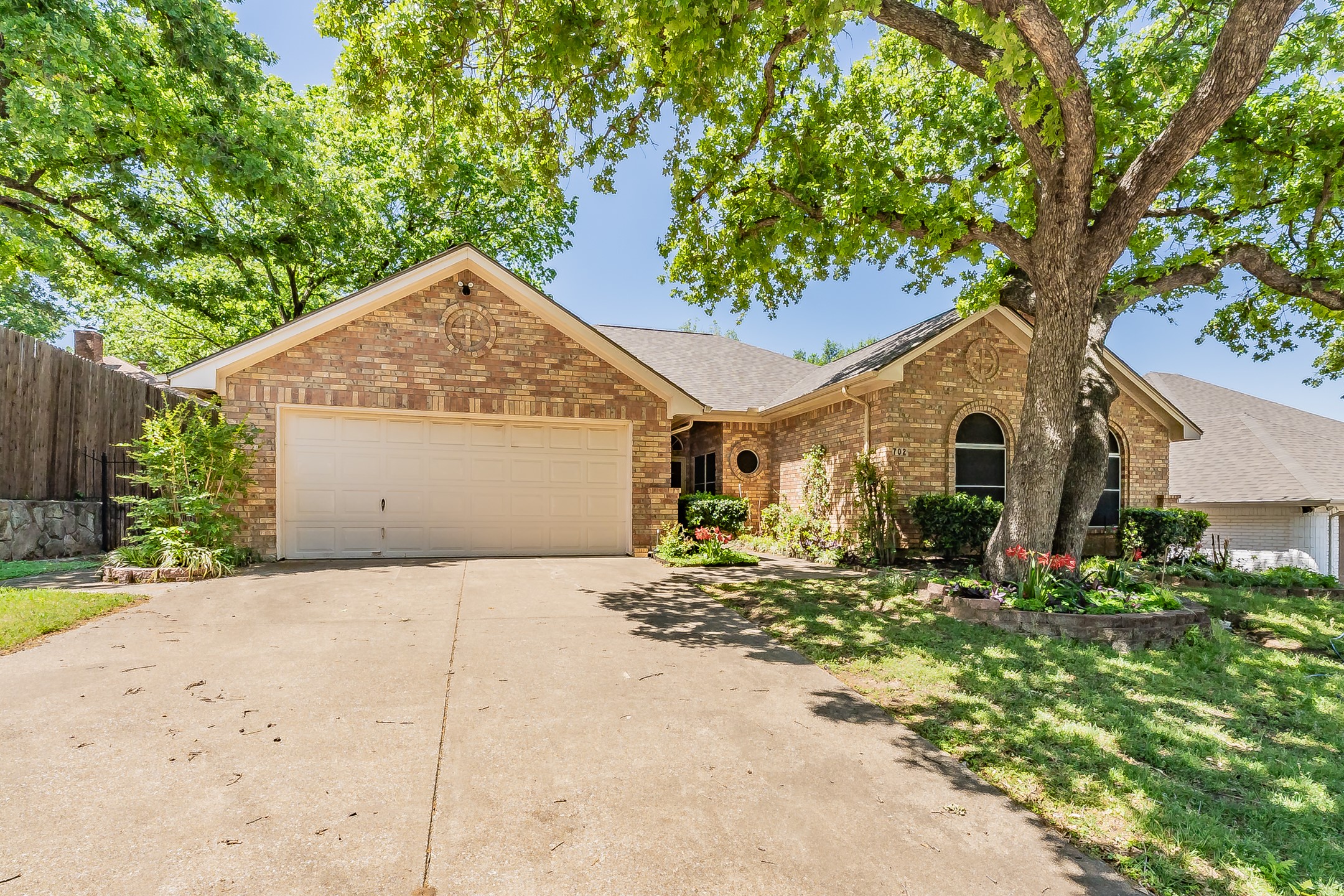 702 Jonathan Drive, Euless, TX, 76040