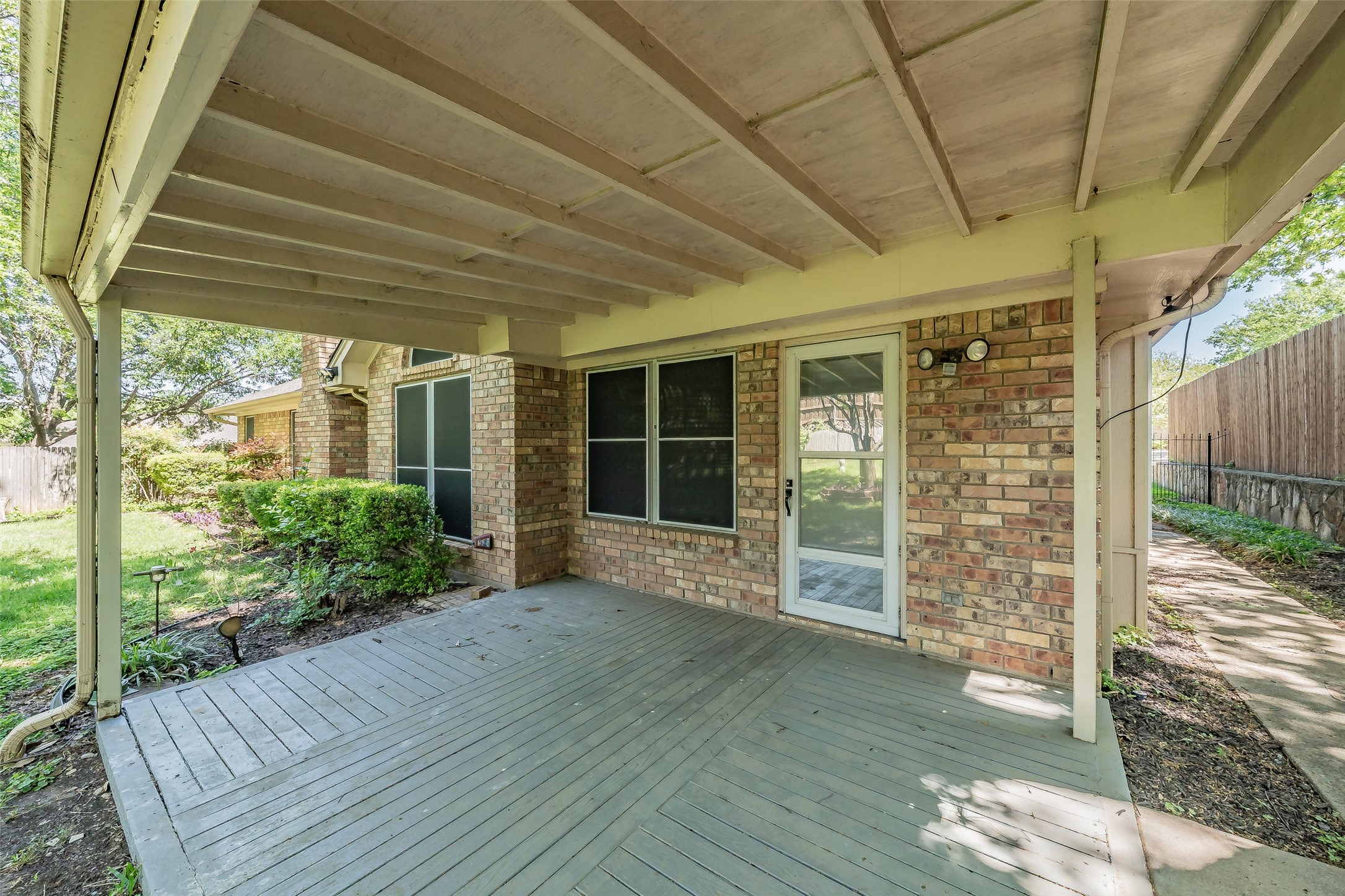 702 Jonathan Drive, Euless, TX, 76040