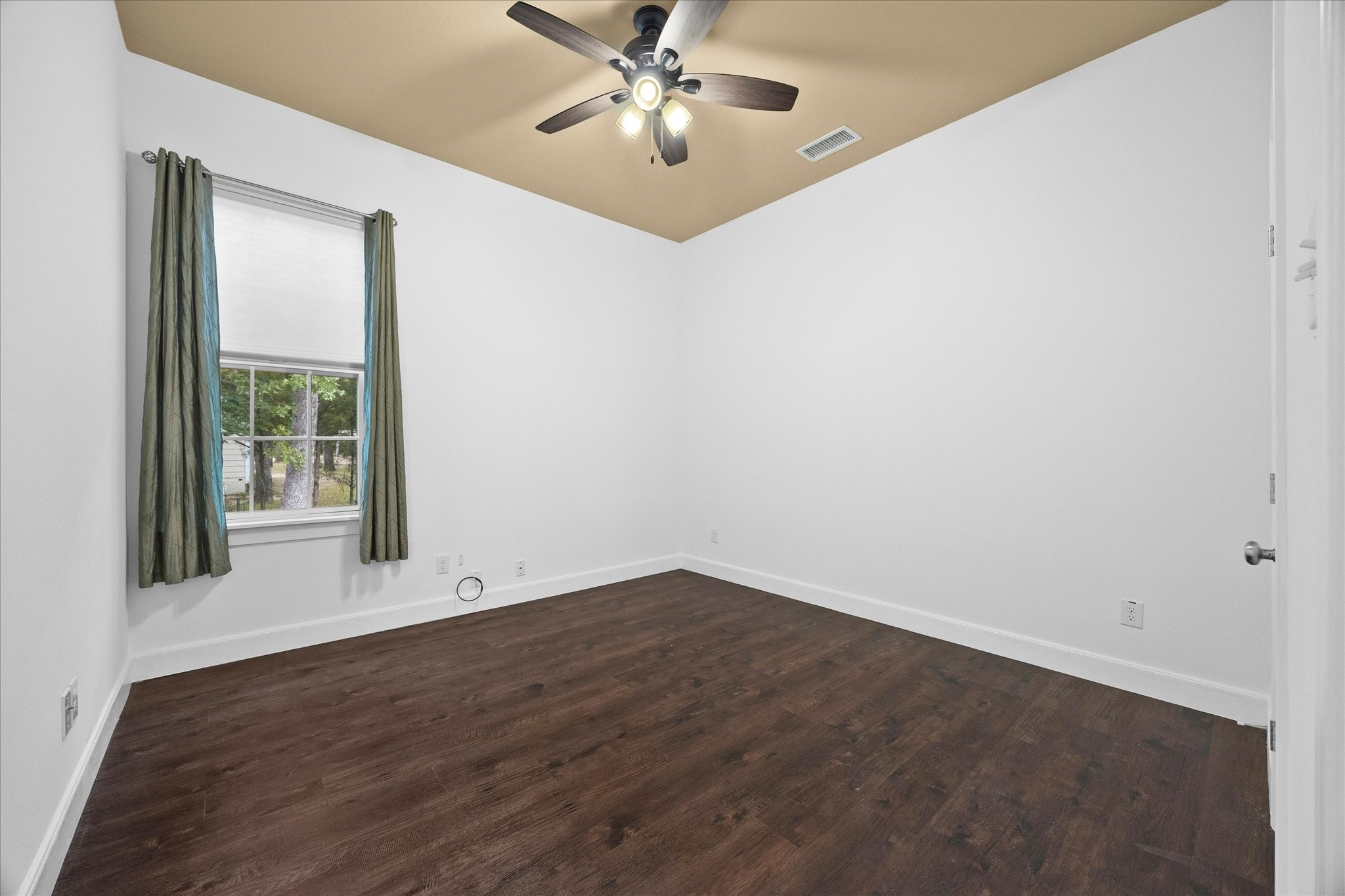 2526 Fox Point Circle, Quinlan, TX, 75474