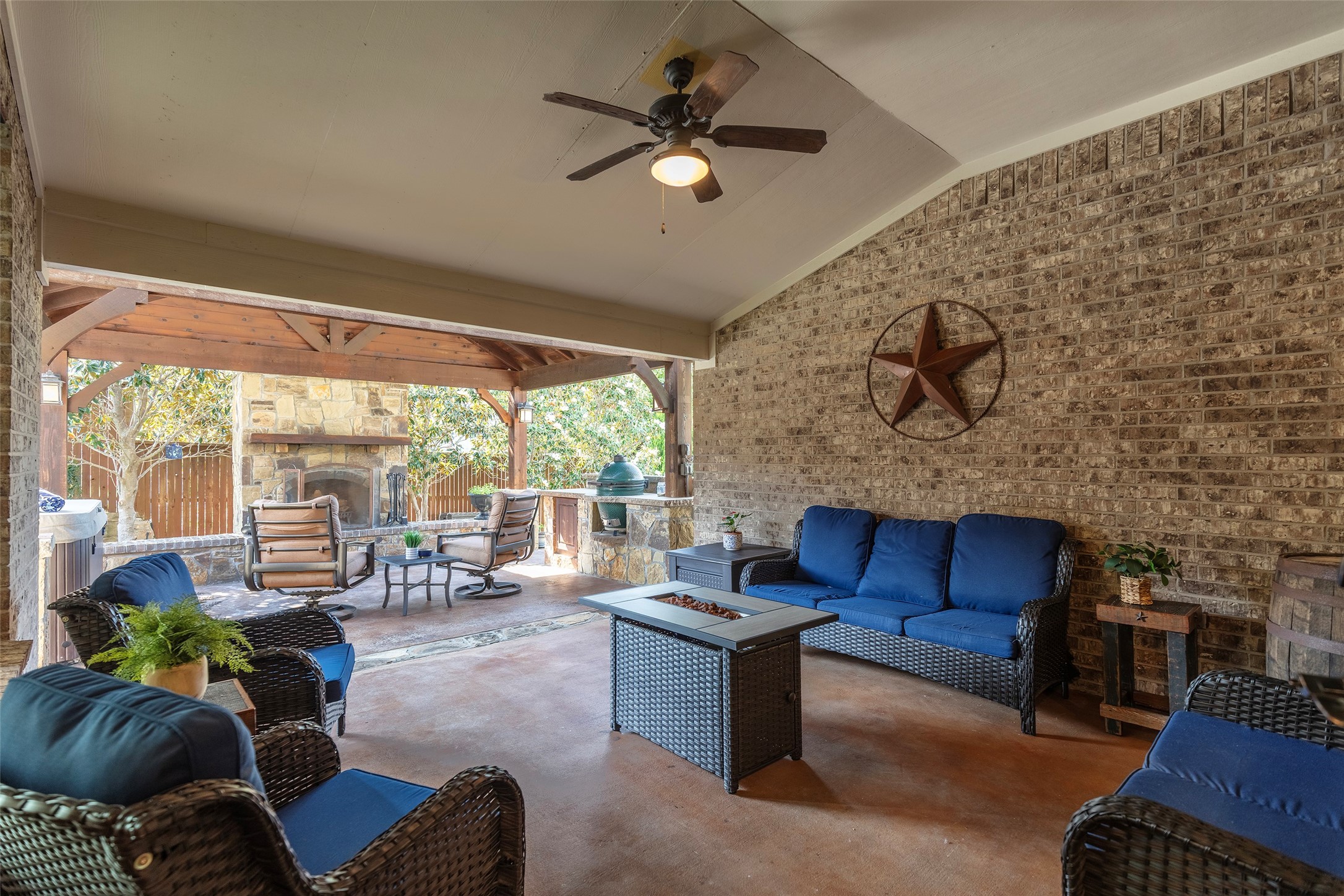 Property photo 04 of 613 Fortinbras Drive, Mckinney, TX 75071 | MLS #21237942