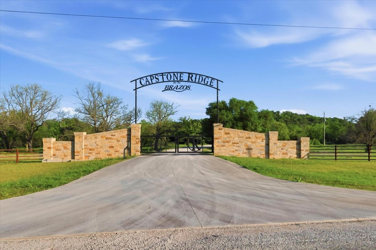 1370 Capstone Ridge Drive, Santo, TX, 76472