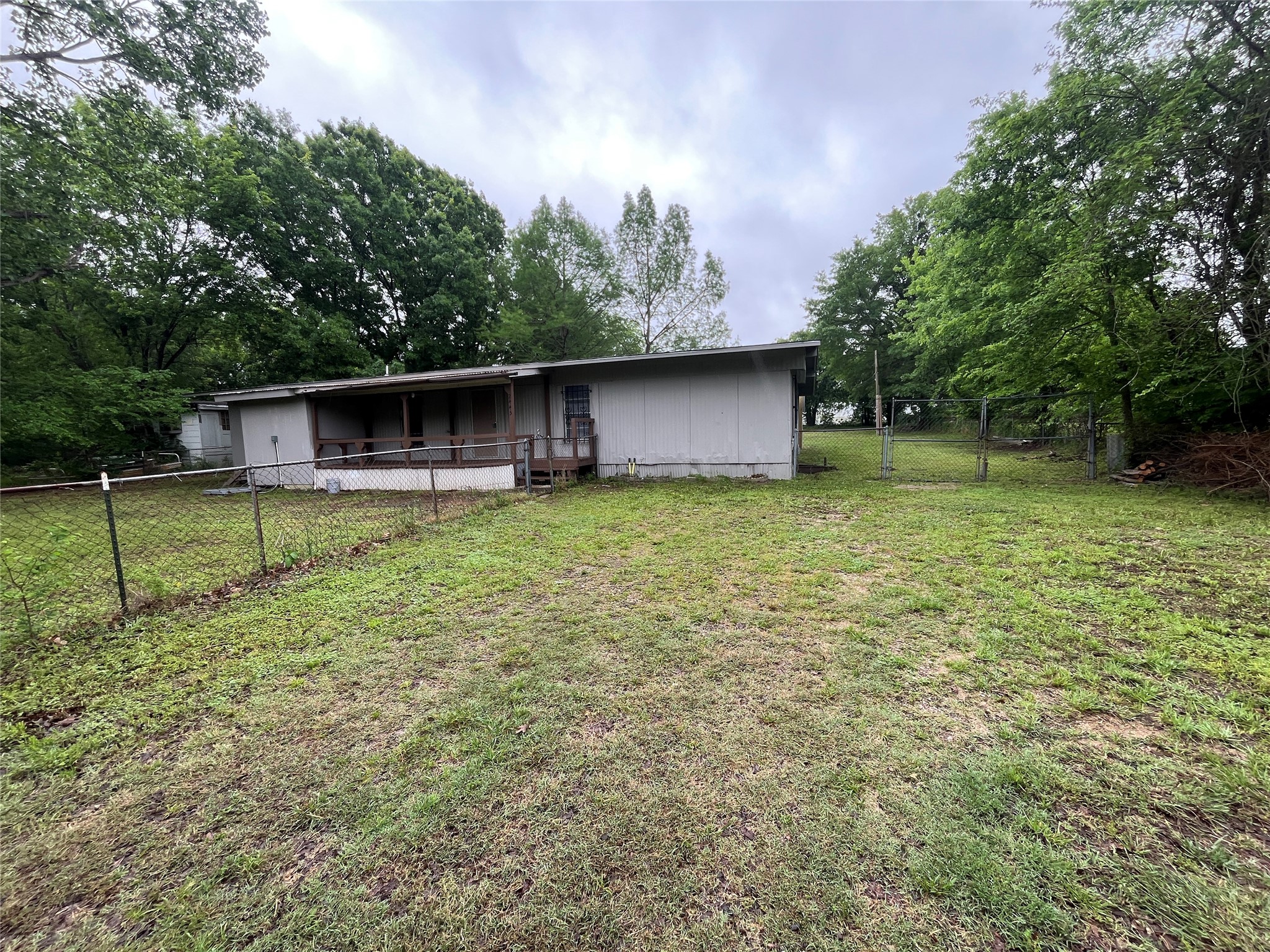 Property photo 02 of 2445 Elmwood Drive Wills, Point, TX 75169 | MLS #21238220