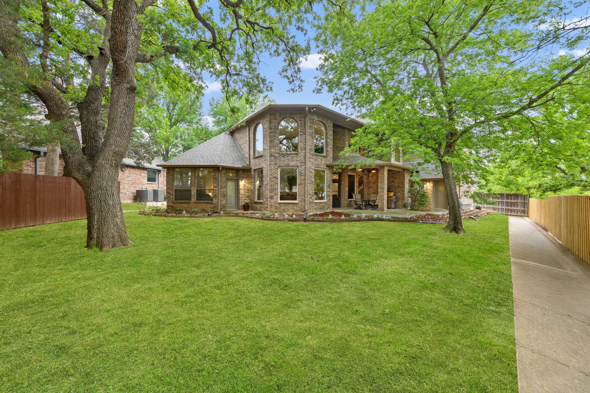 9121 Thornridge Drive, North Richland Hills, TX, 76182