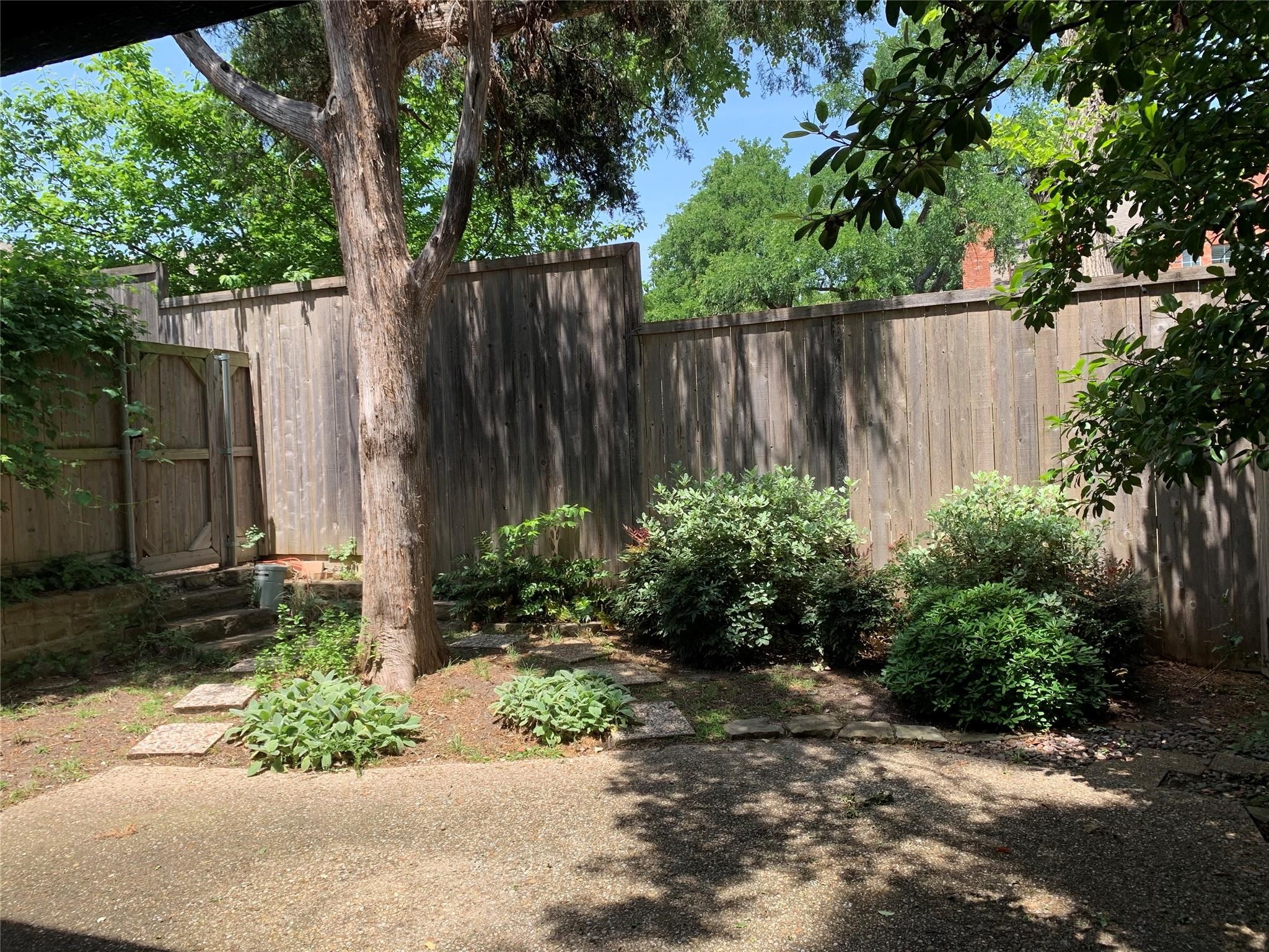 6949 Helsem Way UNIT&nbsp;131, Dallas, TX, 75230