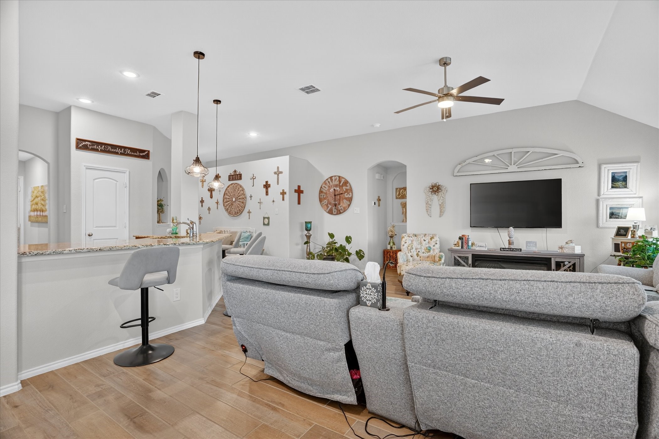 7729 Gatevine Avenue, Joshua, TX, 76058