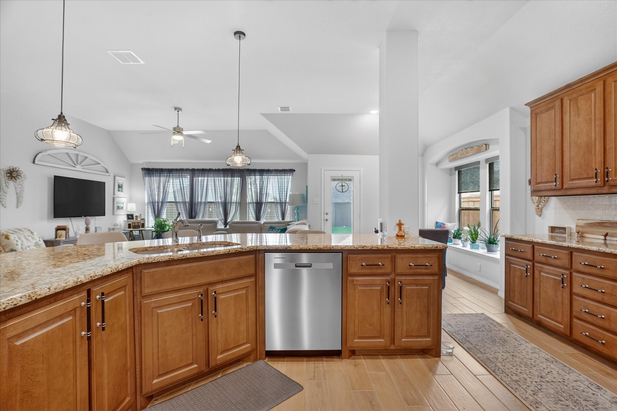 7729 Gatevine Avenue, Joshua, TX, 76058