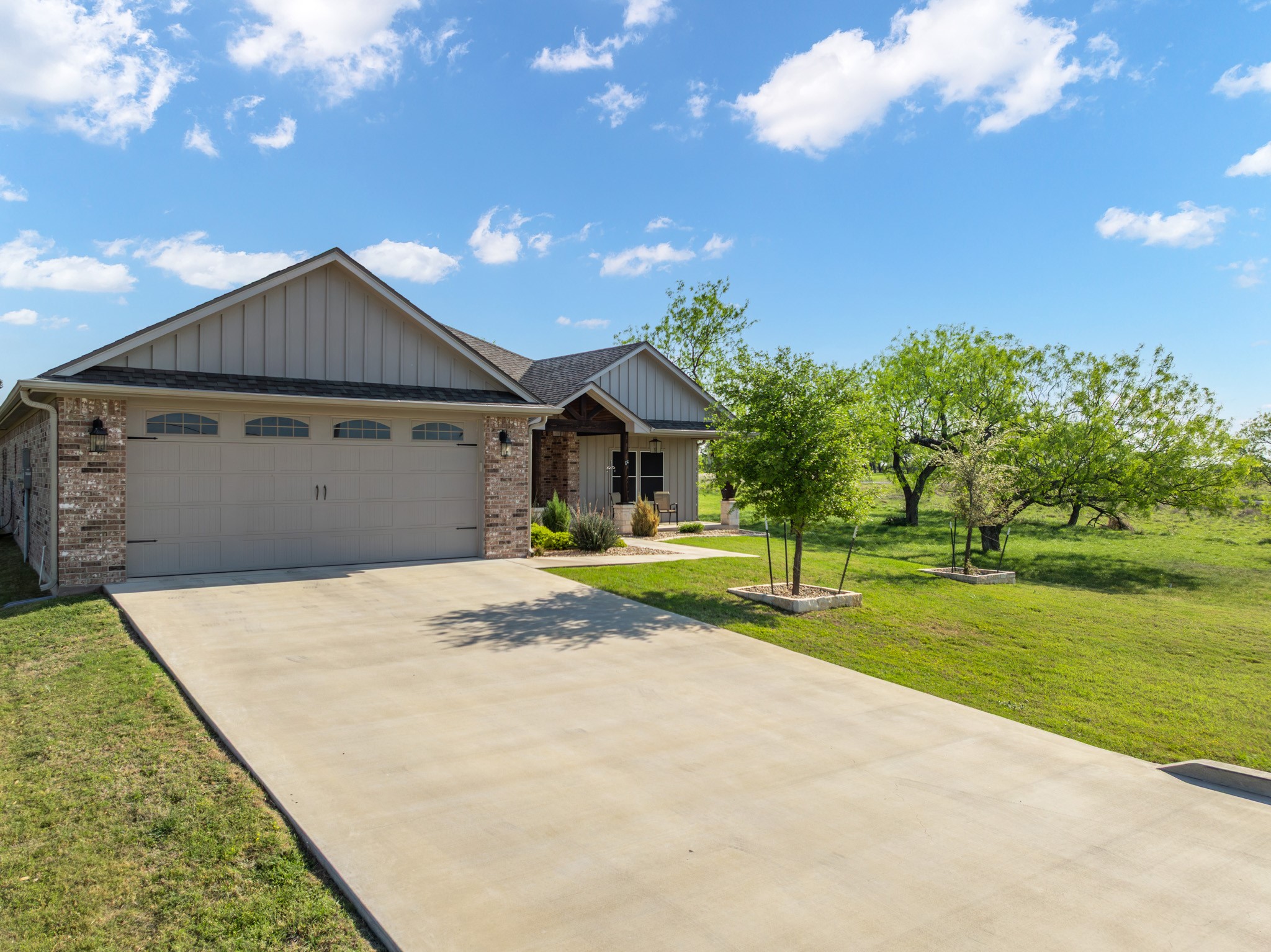 19126 White Bluff Drive, Whitney, TX, 76692