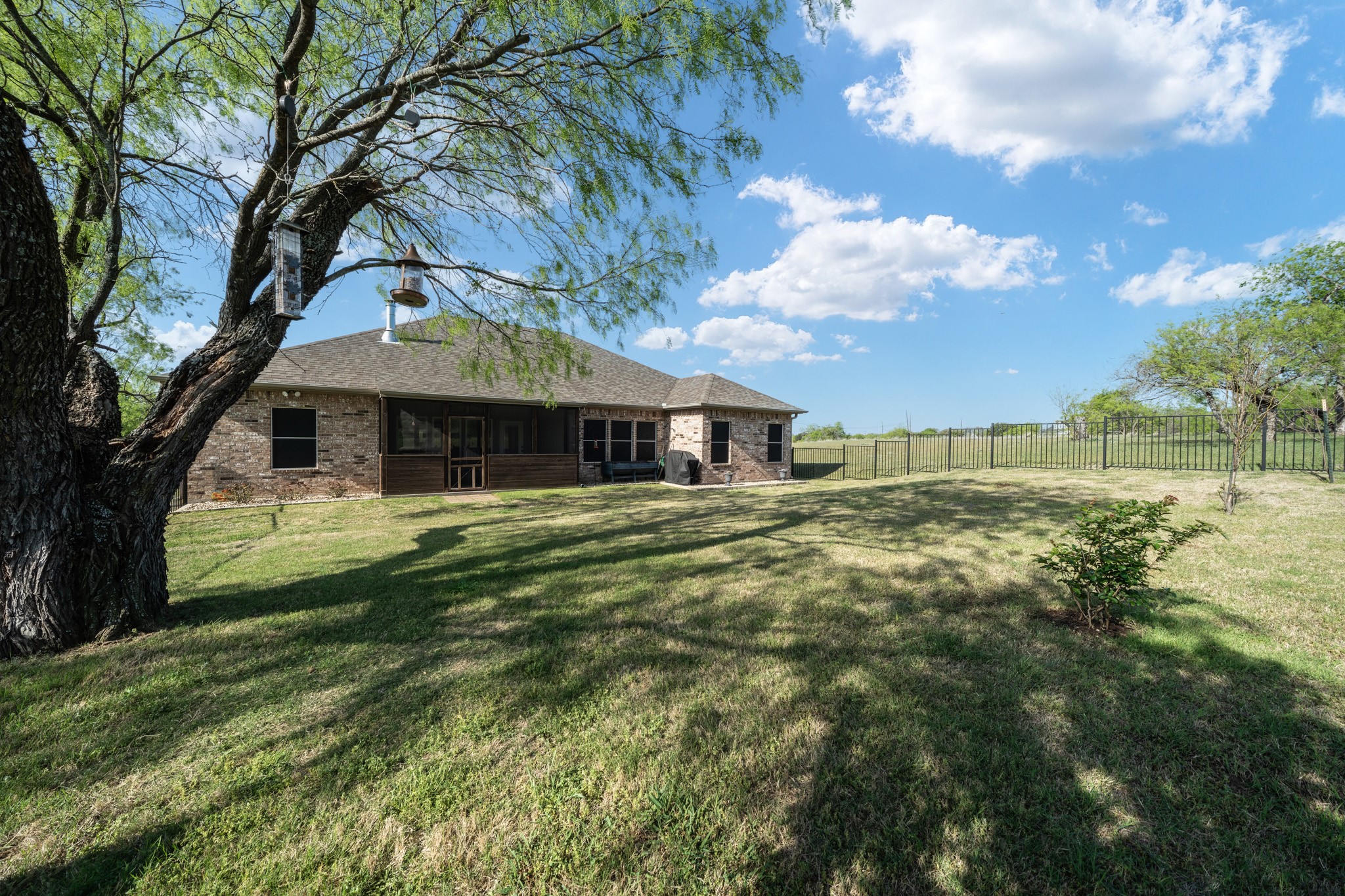 19126 White Bluff Drive, Whitney, TX, 76692