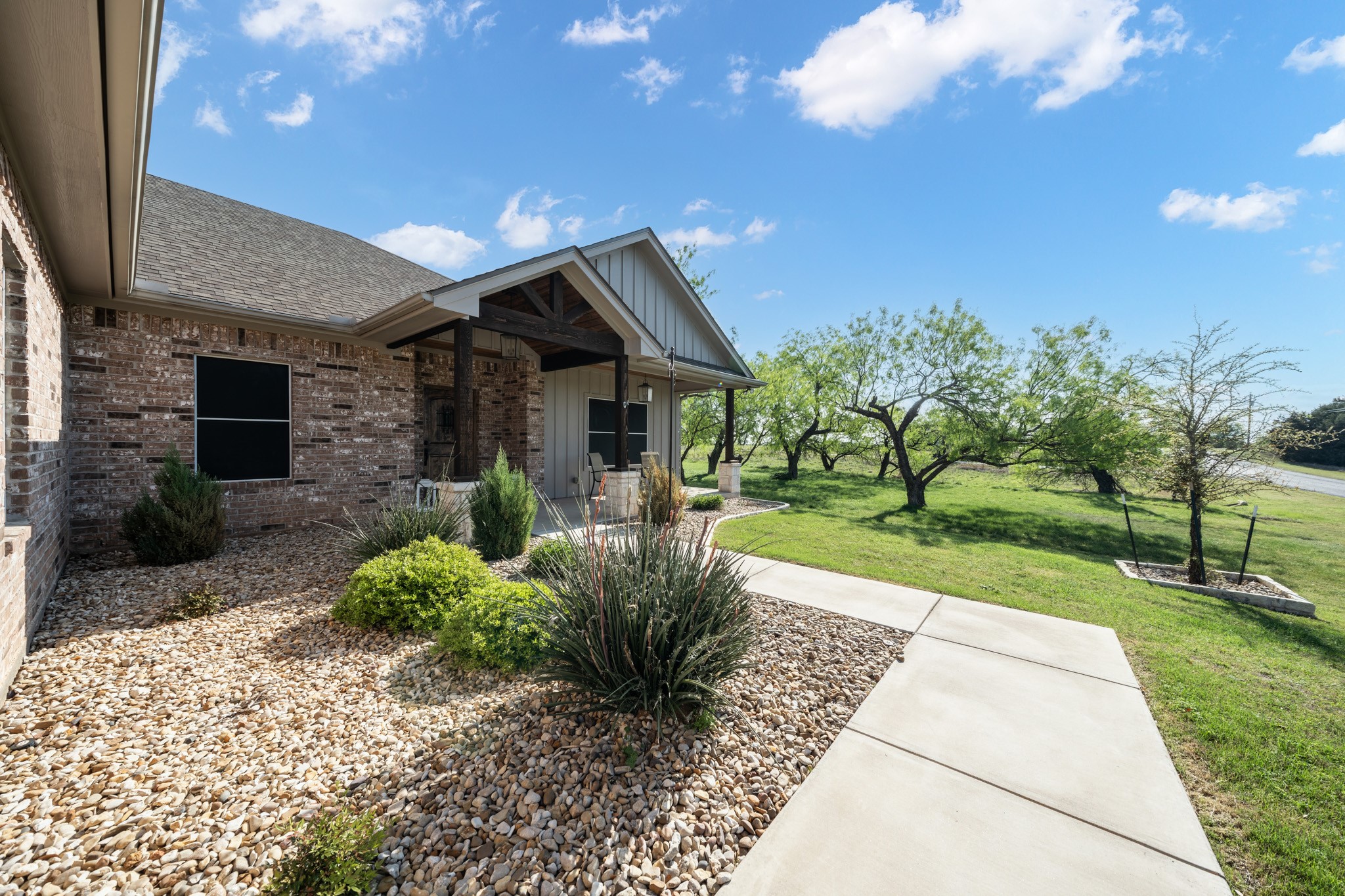 19126 White Bluff Drive, Whitney, TX, 76692