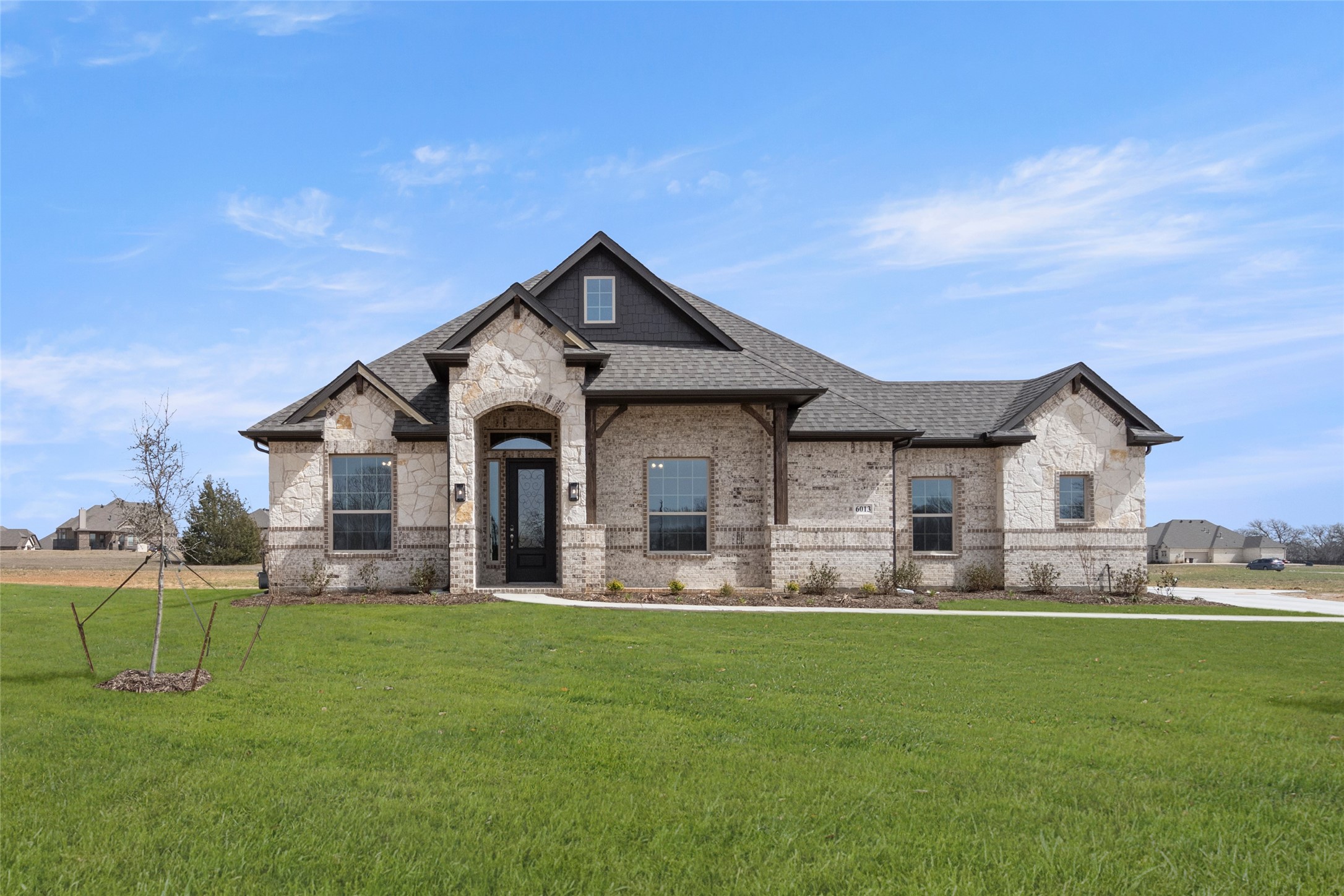 Property photo 01 of 6013 Valley View Drive, Joshua, TX 76058 | MLS #21239190
