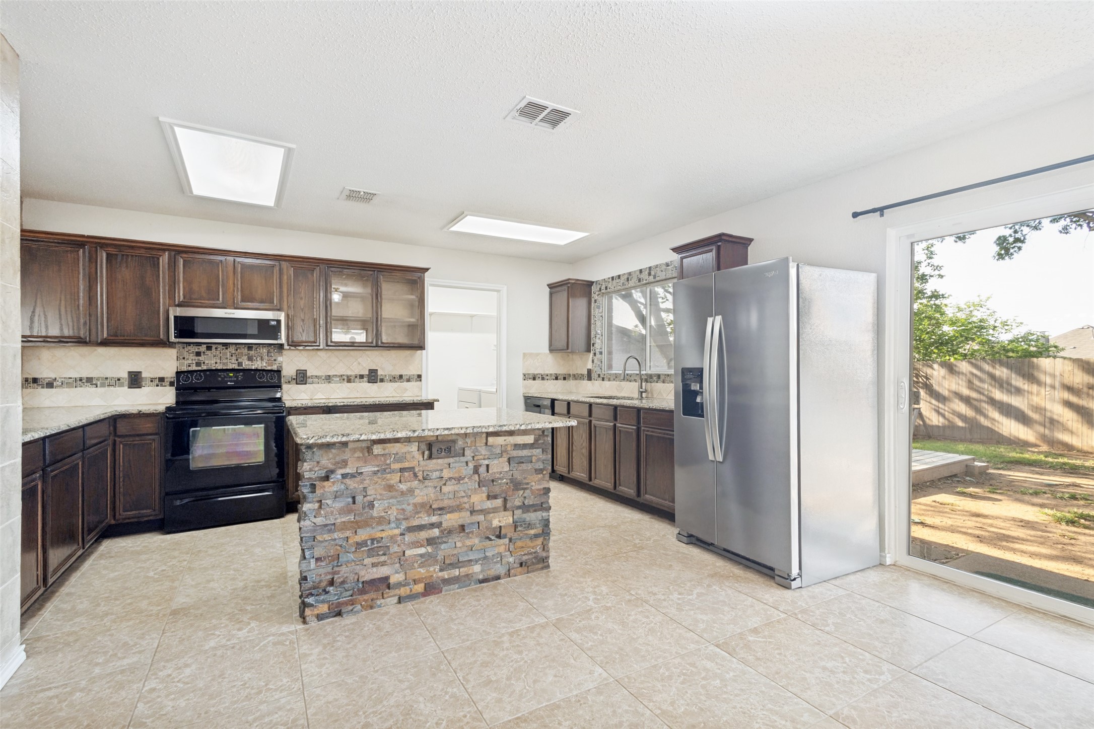 2824 Custer Drive, Corinth, TX, 76210