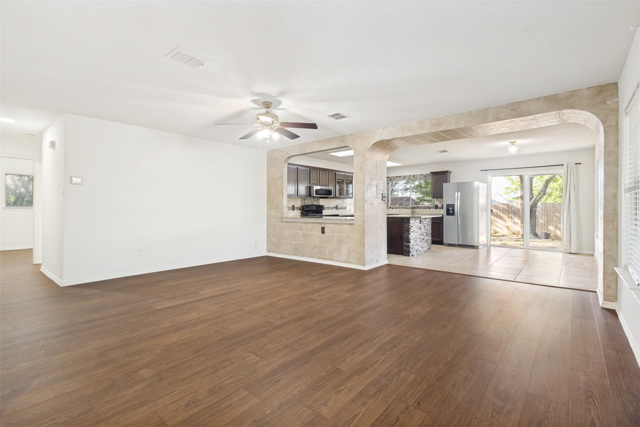 2824 Custer Drive, Corinth, TX, 76210