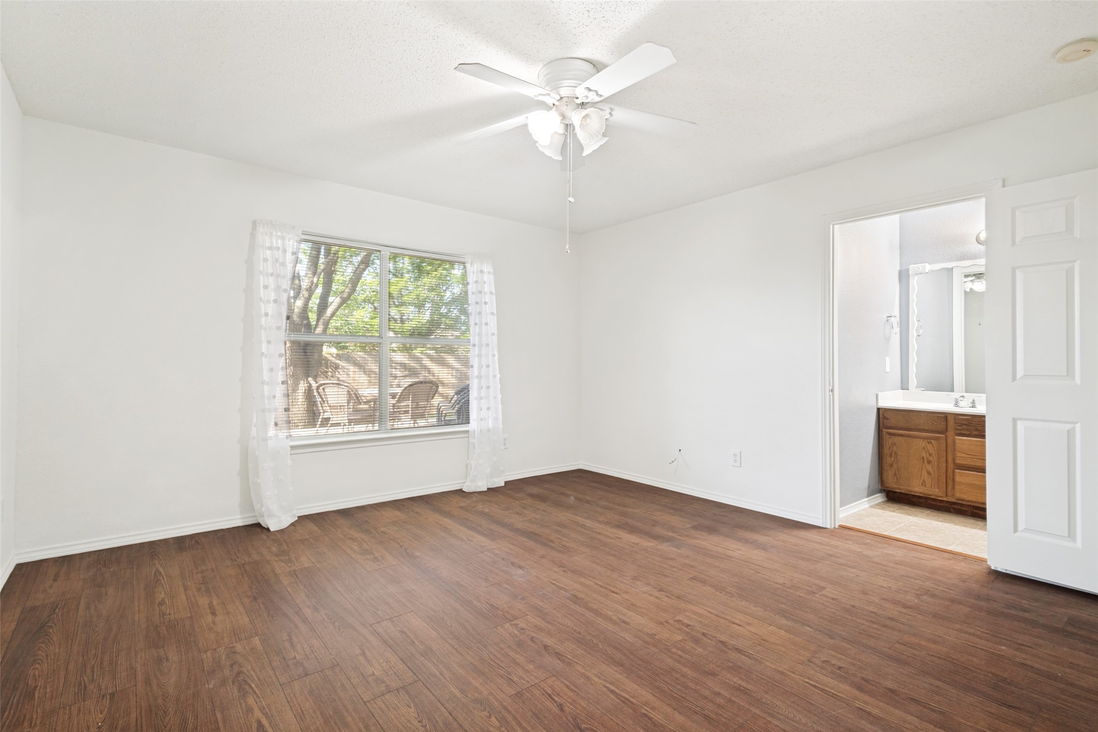 2824 Custer Drive, Corinth, TX, 76210