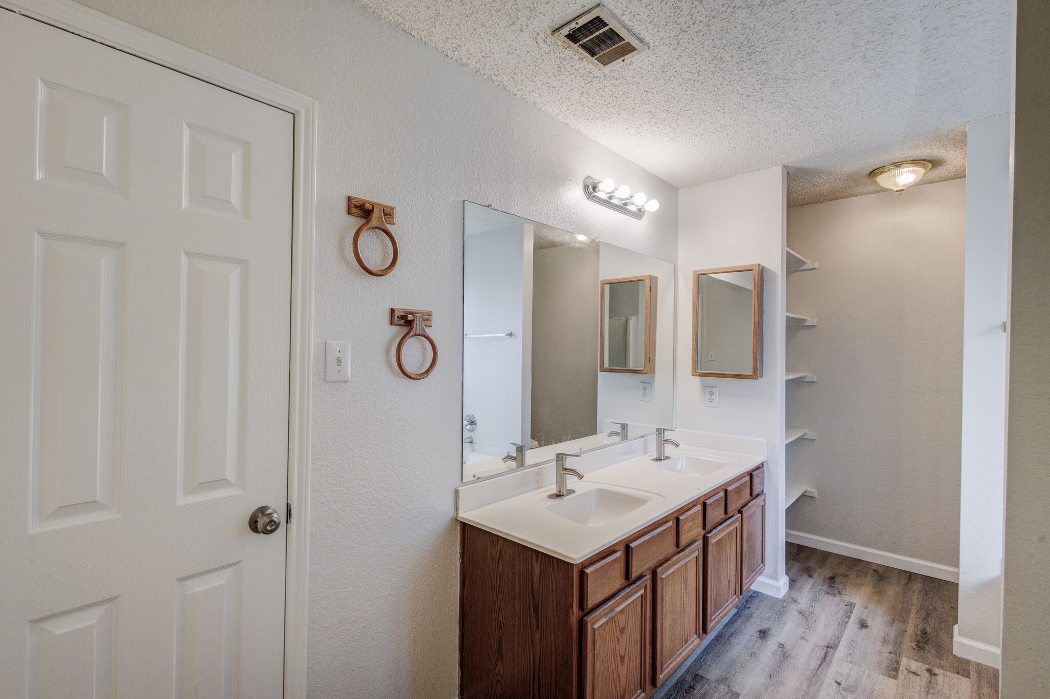 7133 Amber Drive, Dallas, TX, 75241