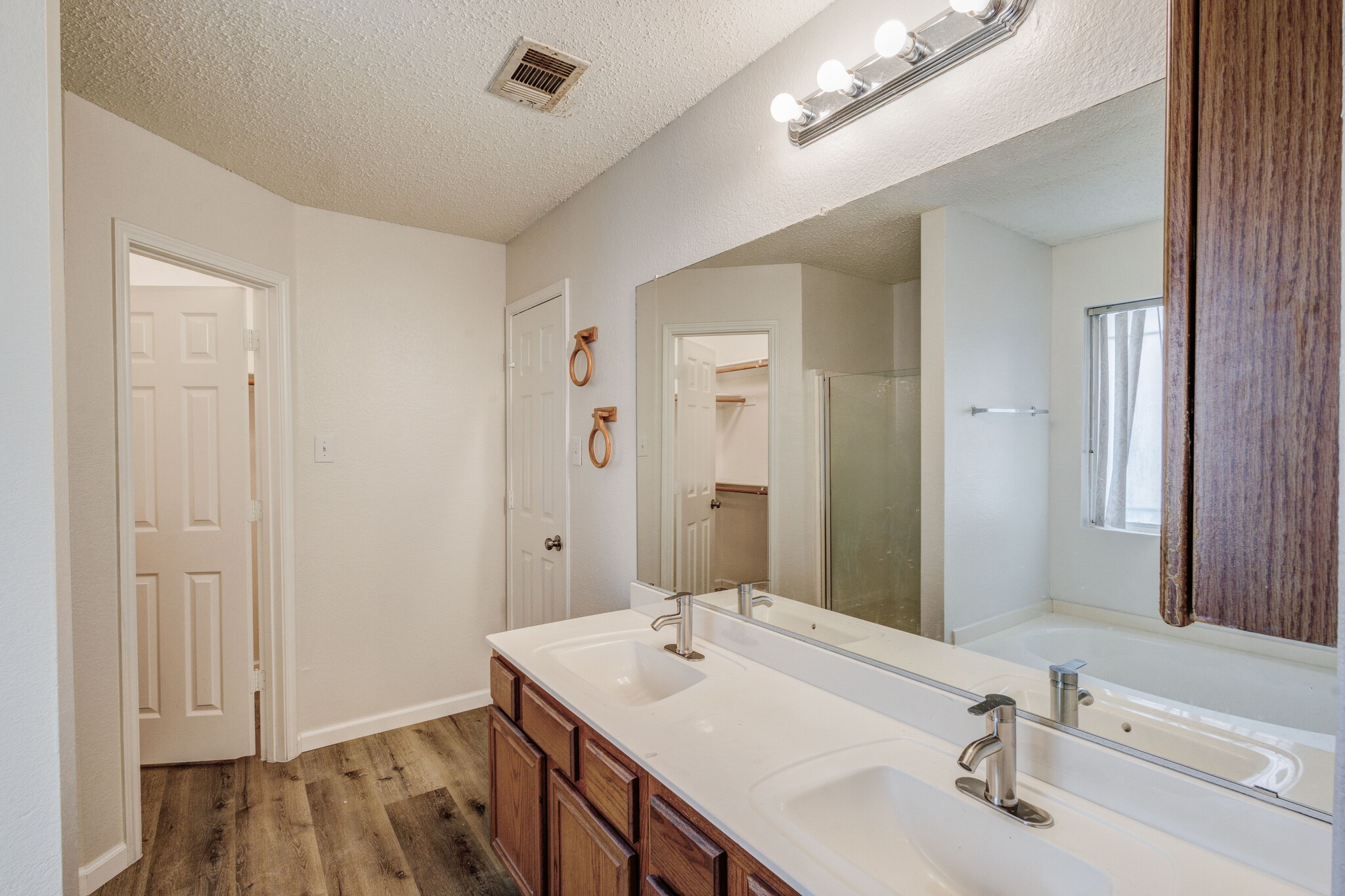 7133 Amber Drive, Dallas, TX, 75241