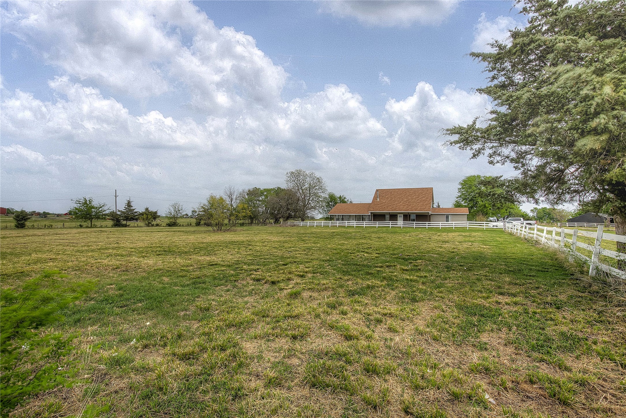 3210 Fm 1563, Wolfe City, TX, 75496
