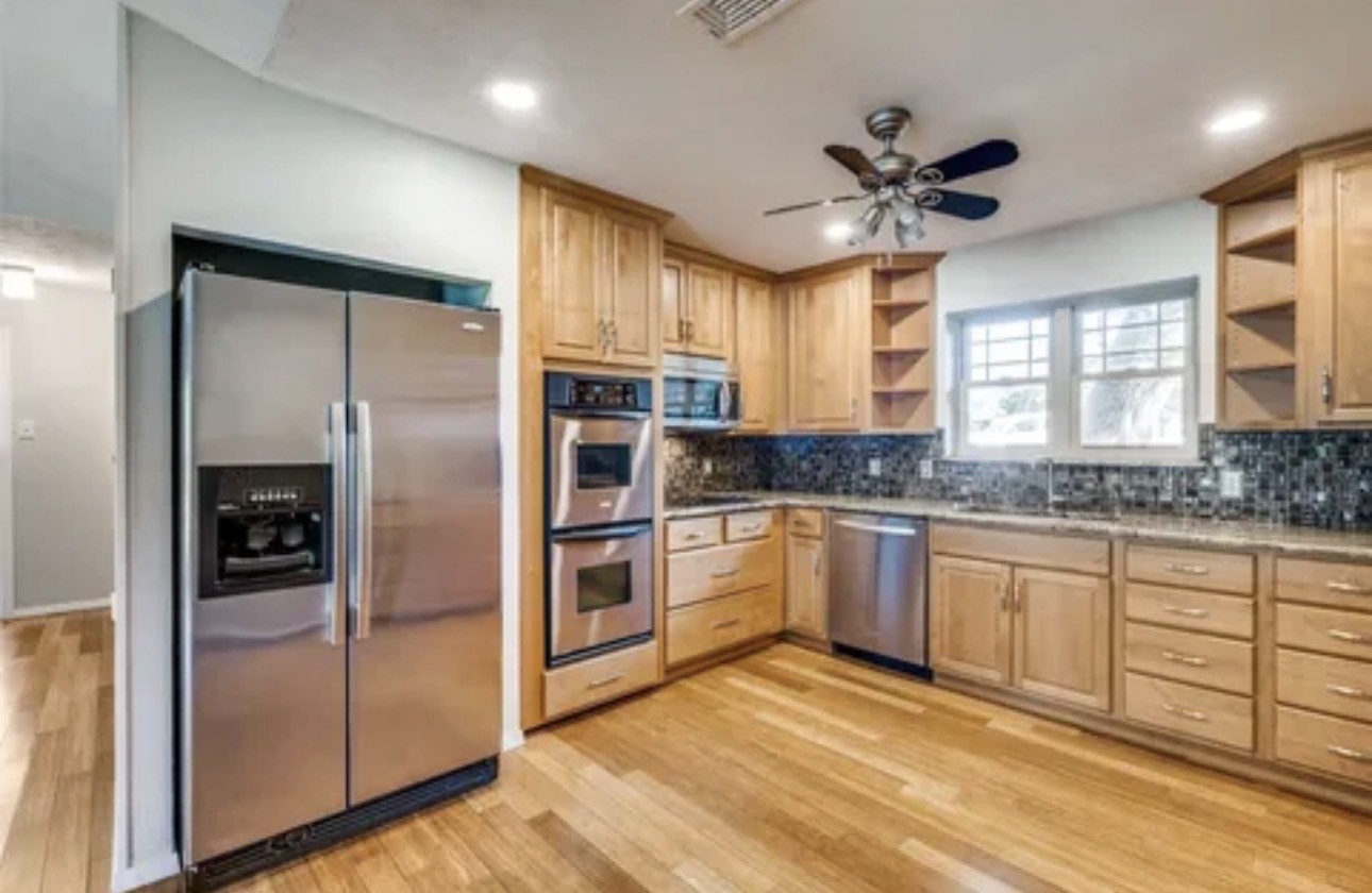 802 wilshire Court, Arlington, TX, 76012