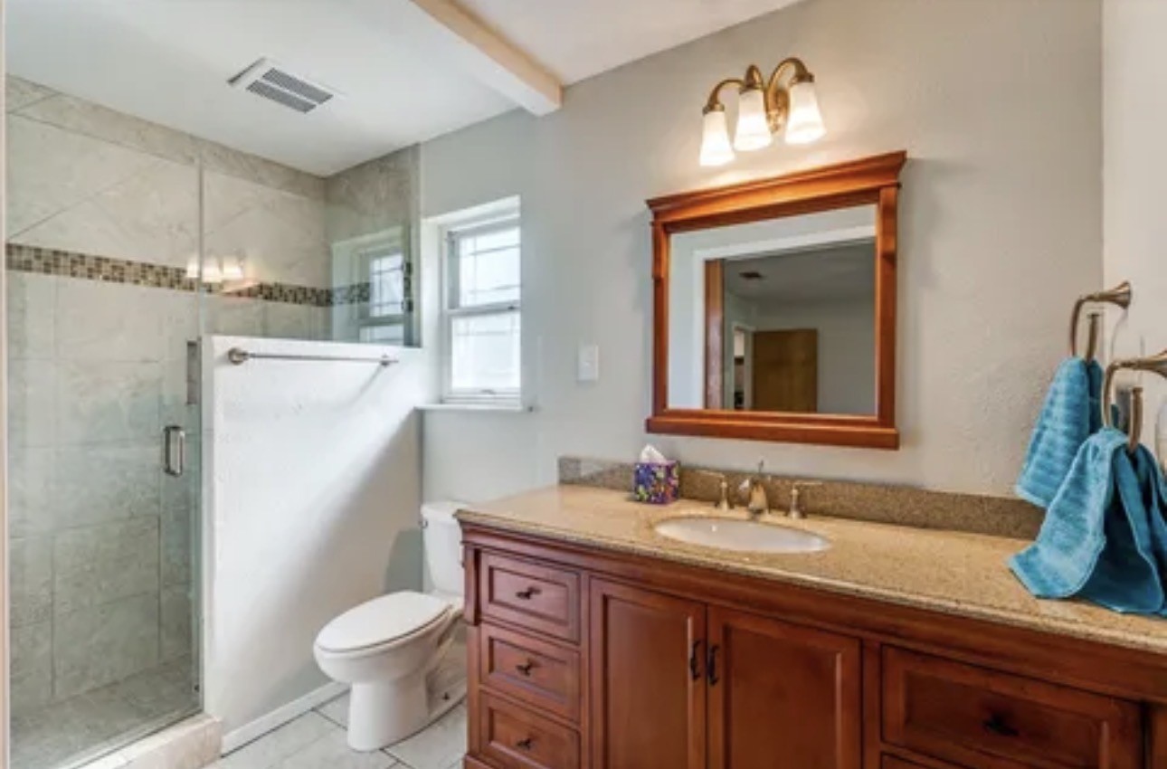 802 wilshire Court, Arlington, TX, 76012