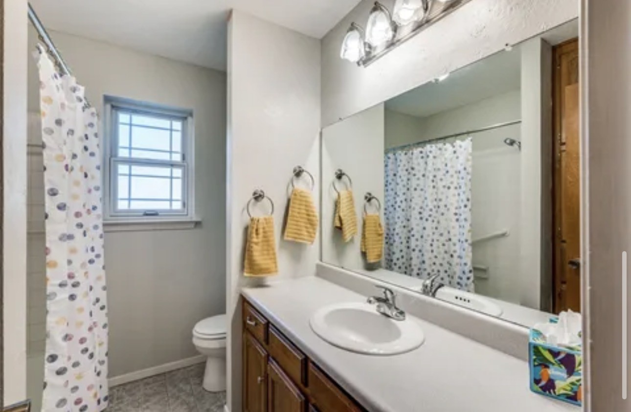 802 wilshire Court, Arlington, TX, 76012