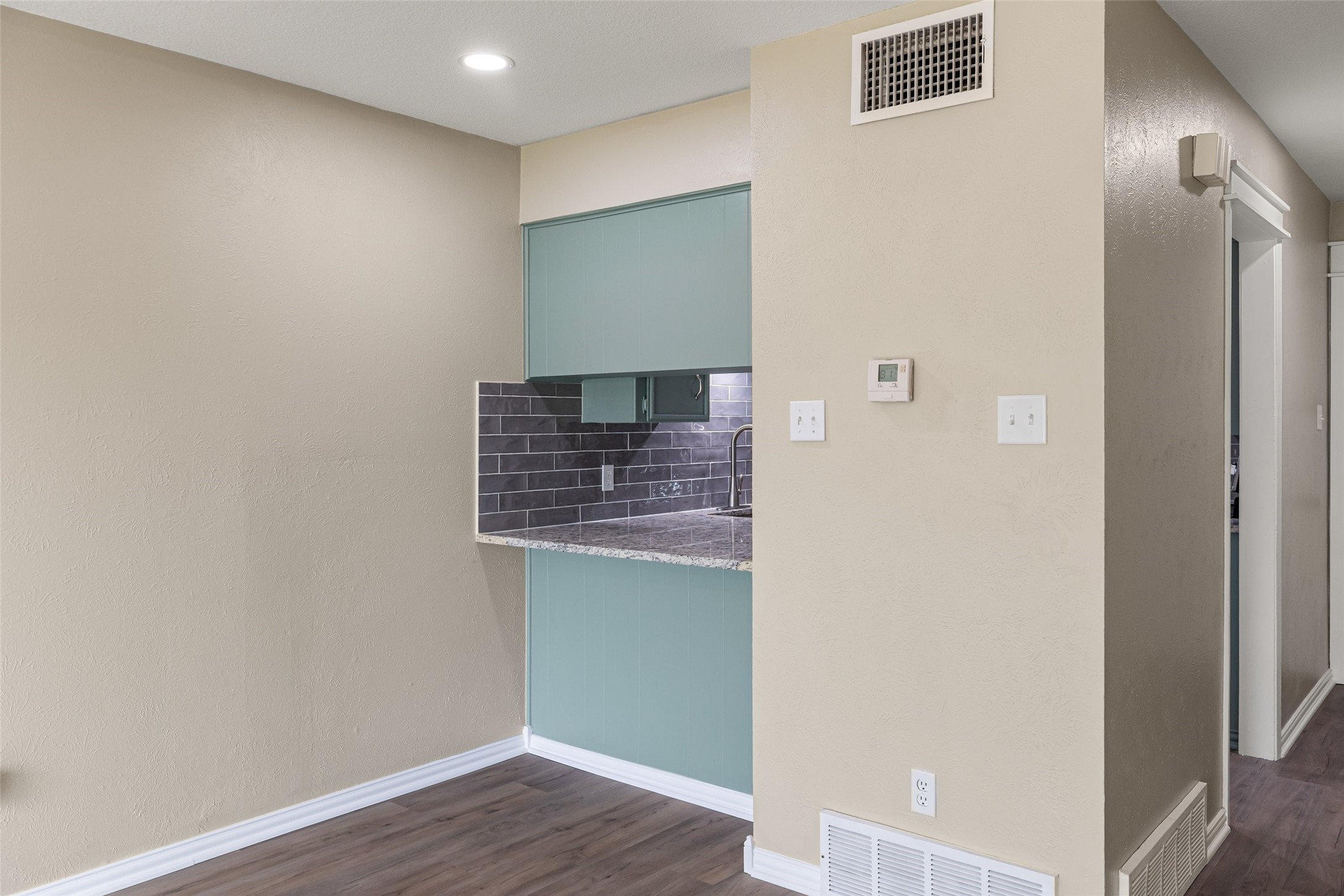 4314 Overlook Court, De Cordova, TX, 76049