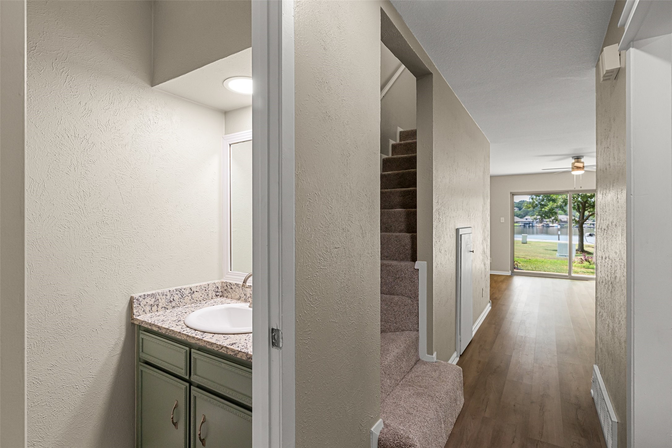 4314 Overlook Court, De Cordova, TX, 76049