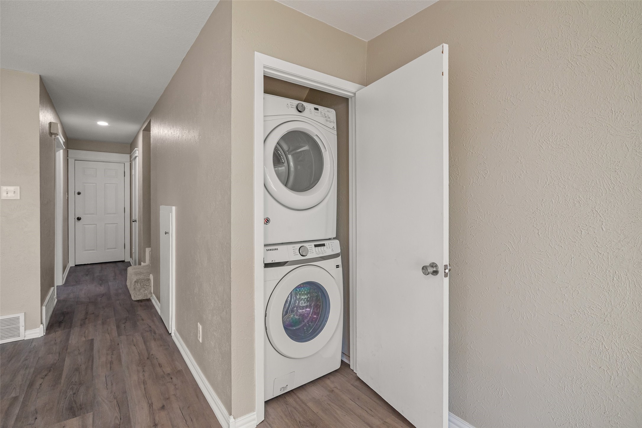 4314 Overlook Court, De Cordova, TX, 76049