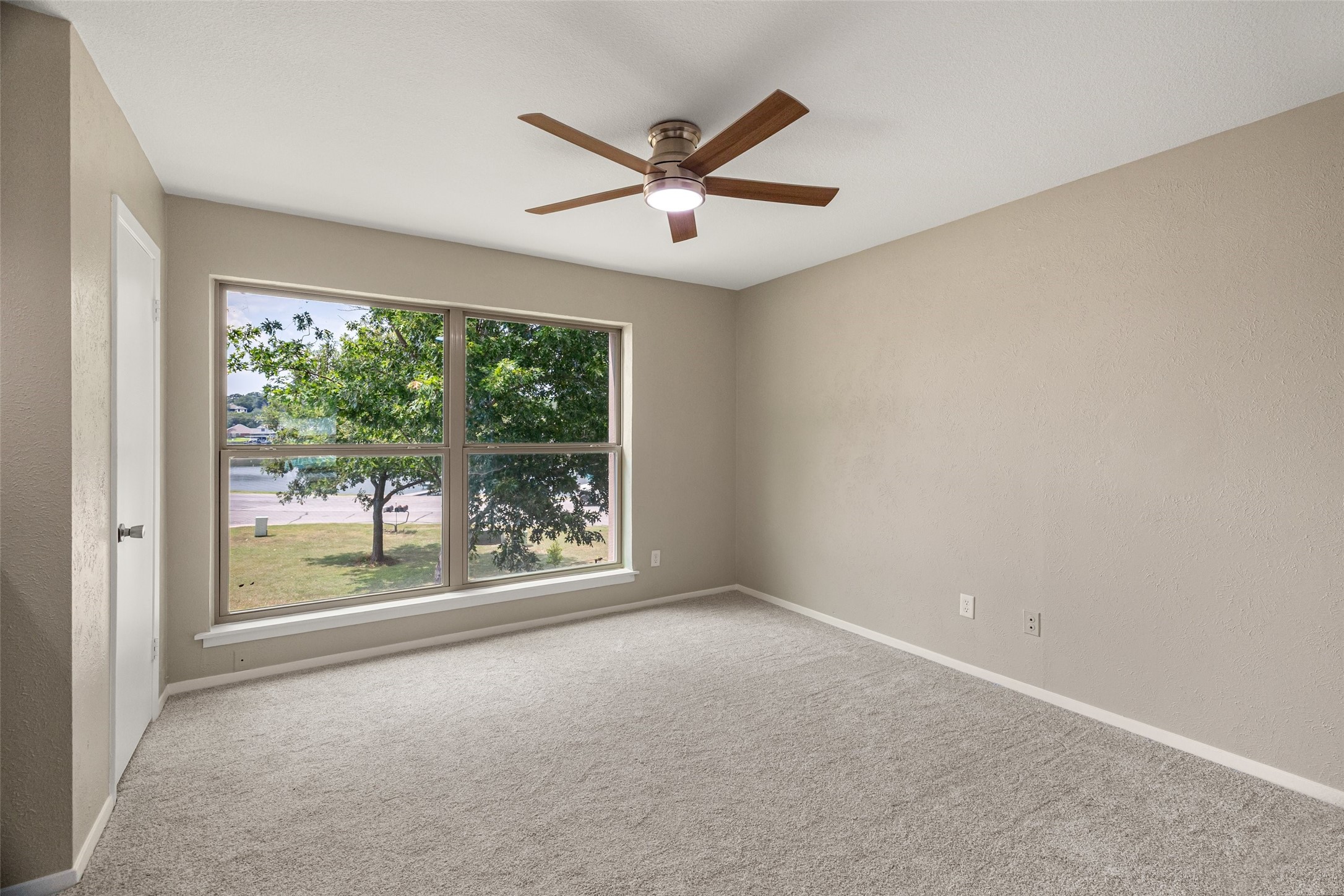 4314 Overlook Court, De Cordova, TX, 76049
