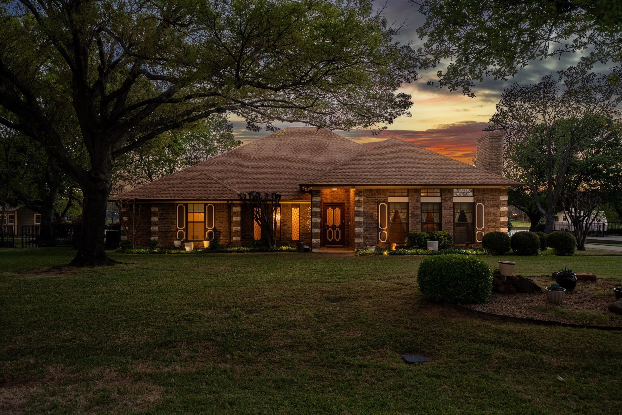 210 N Forest Lane, Double Oak, TX, 75077