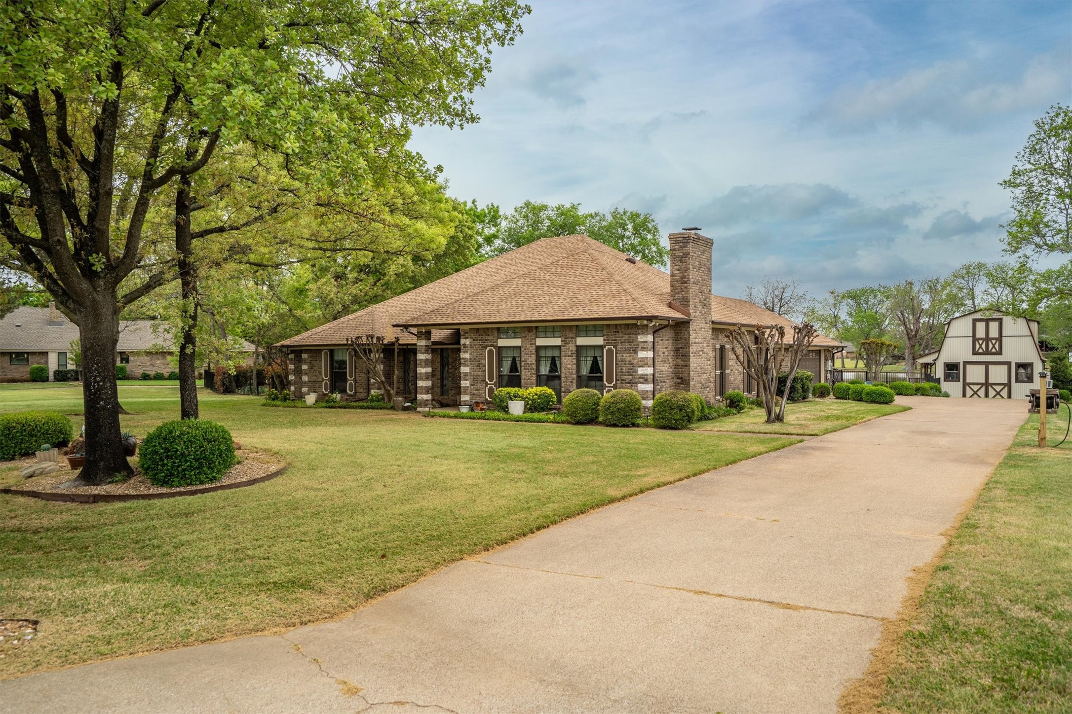 210 N Forest Lane, Double Oak, TX, 75077