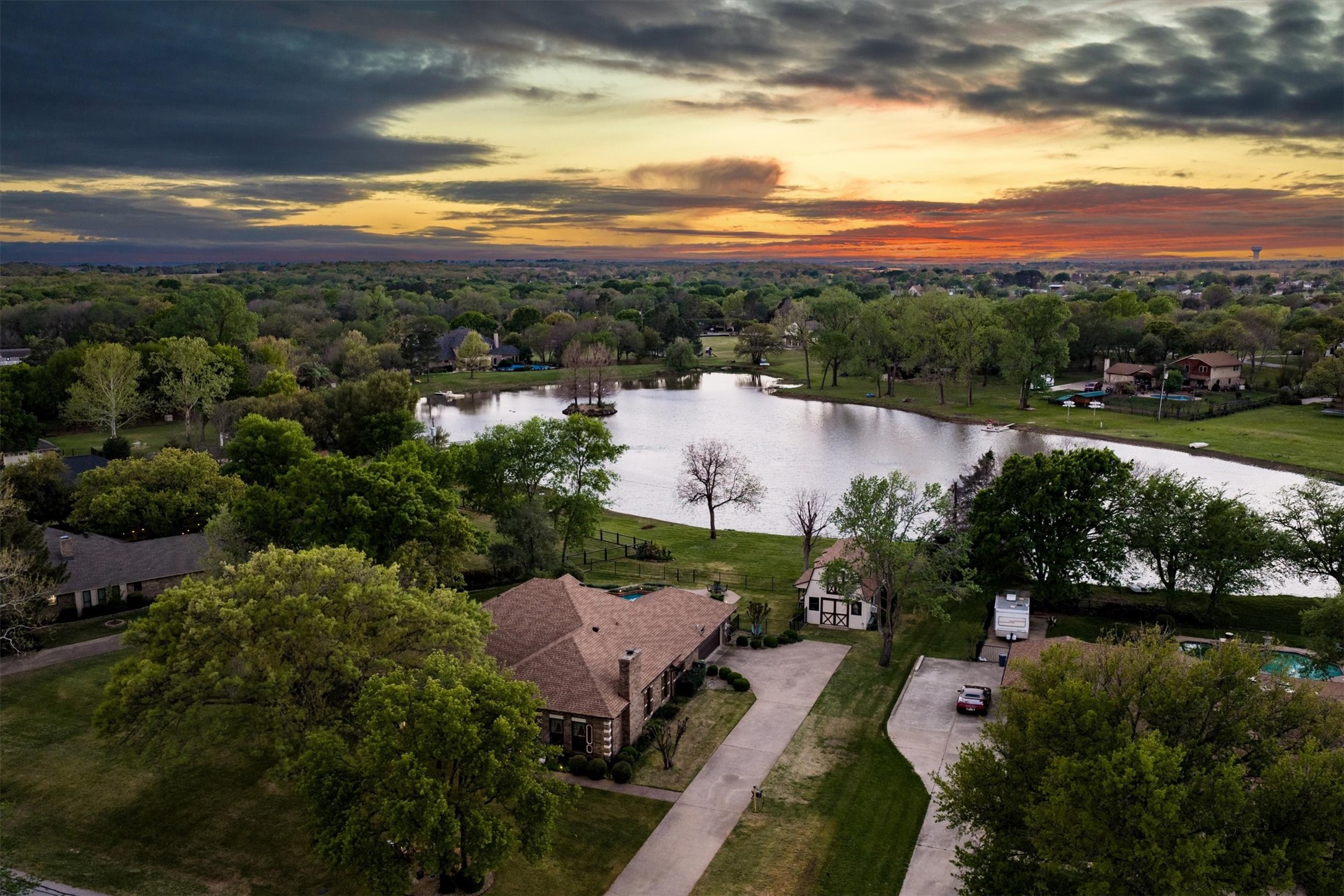 210 N Forest Lane, Double Oak, TX, 75077