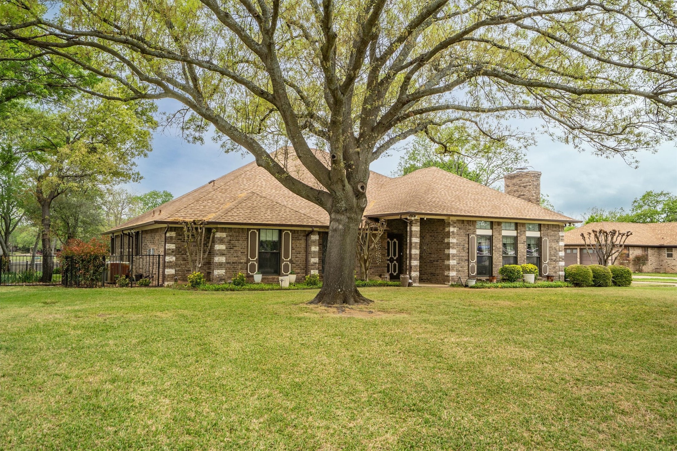 210 N Forest Lane, Double Oak, TX, 75077