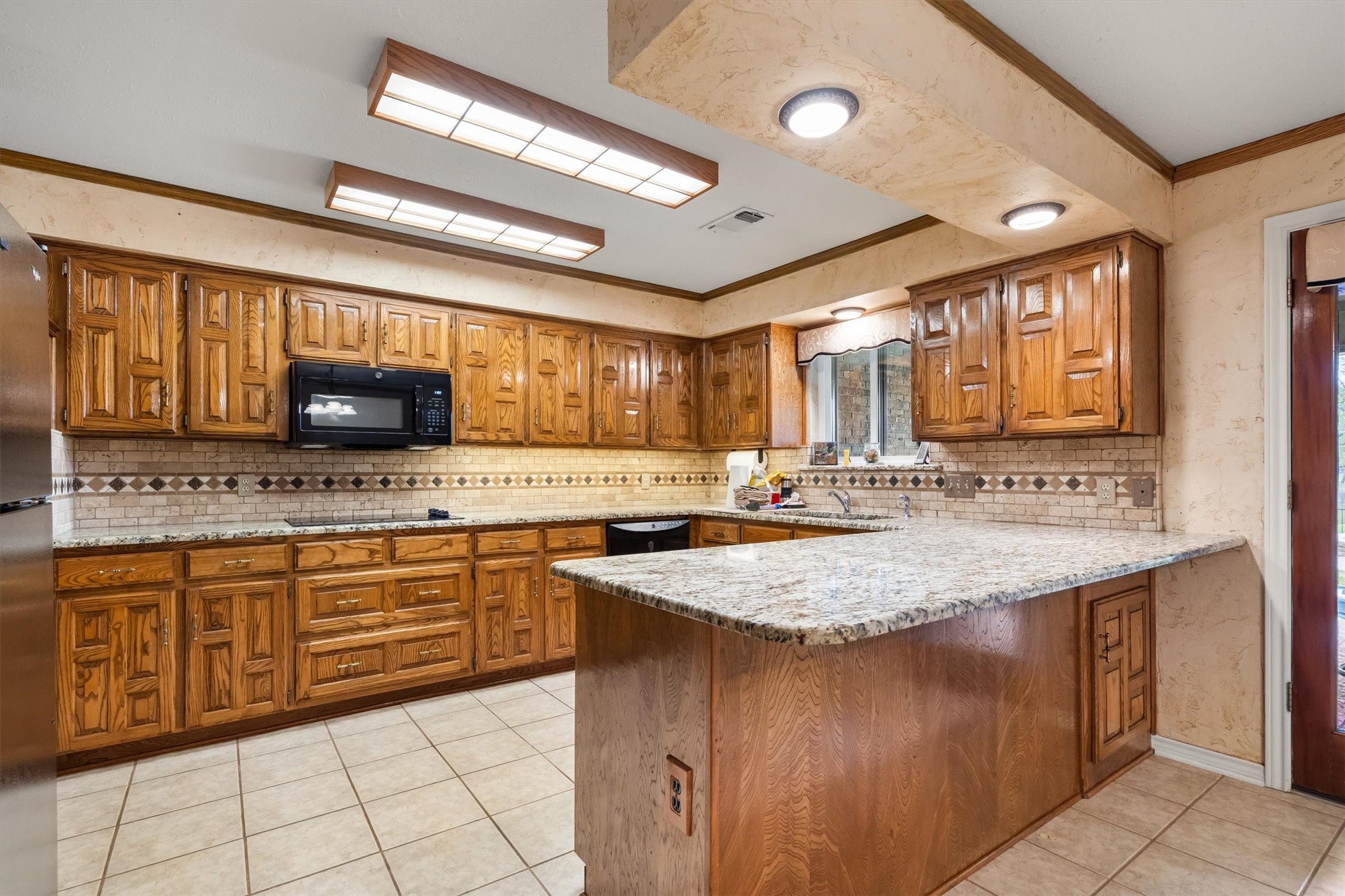 210 N Forest Lane, Double Oak, TX, 75077