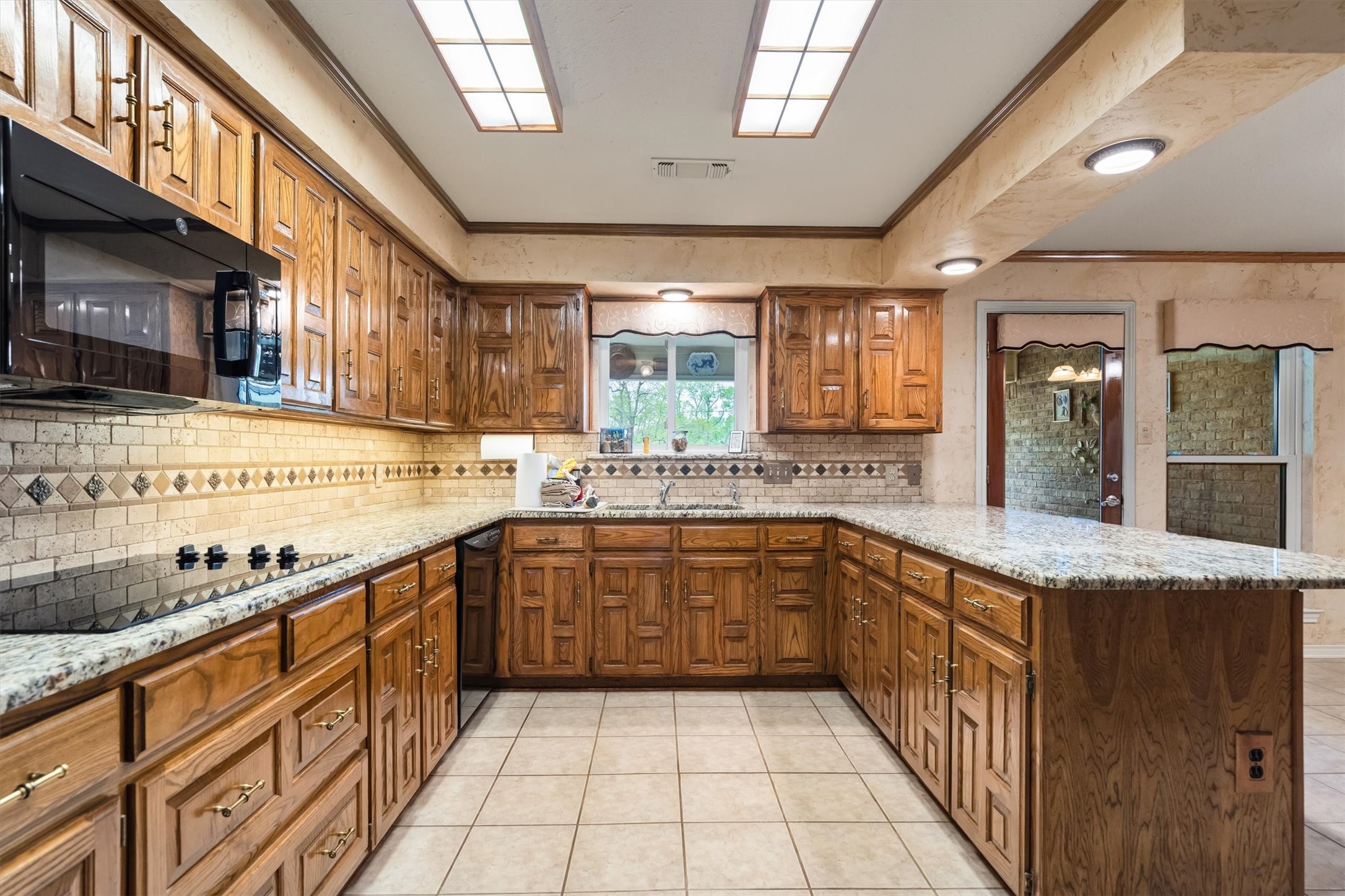 210 N Forest Lane, Double Oak, TX, 75077