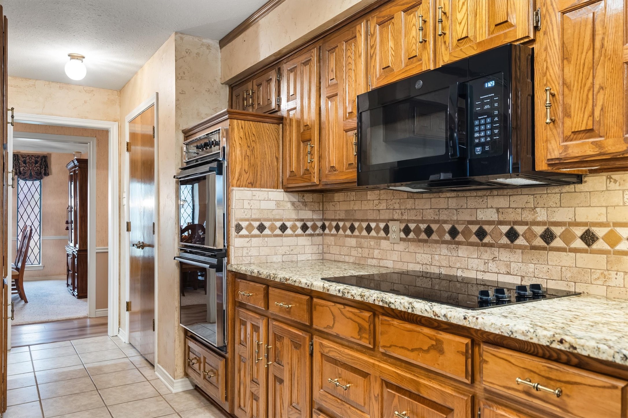 210 N Forest Lane, Double Oak, TX, 75077