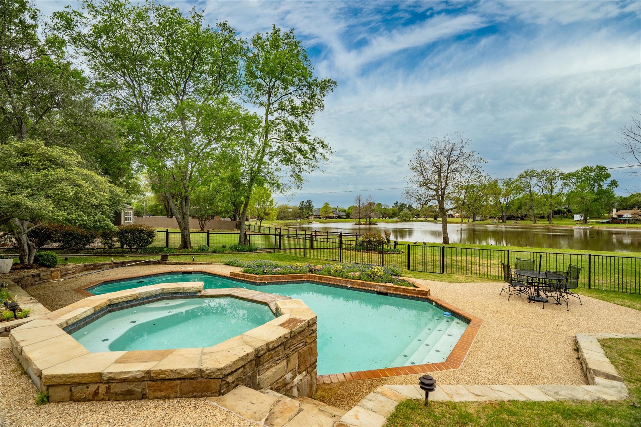 210 N Forest Lane, Double Oak, TX, 75077