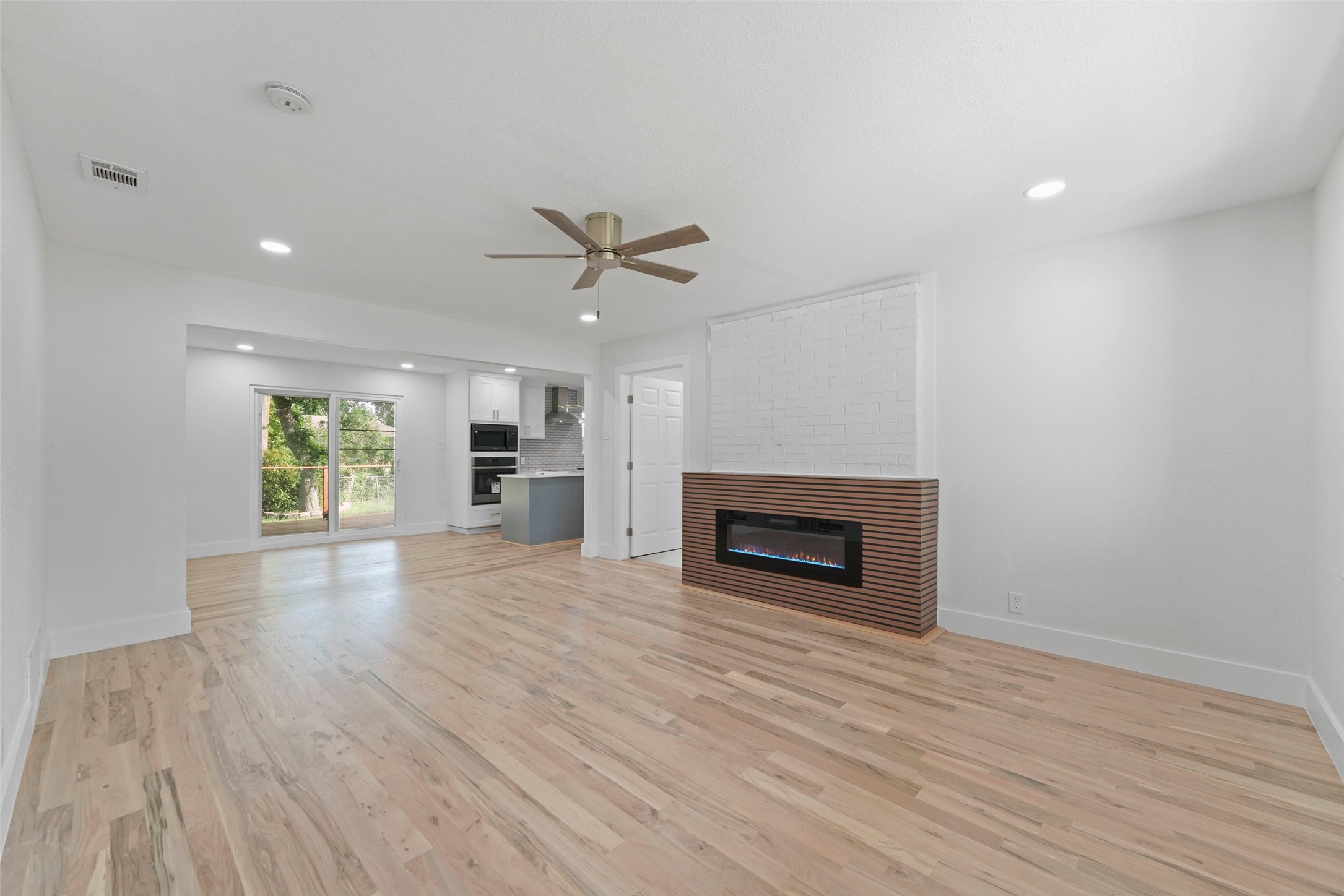 11046 Delford Circle, Dallas, TX, 75228