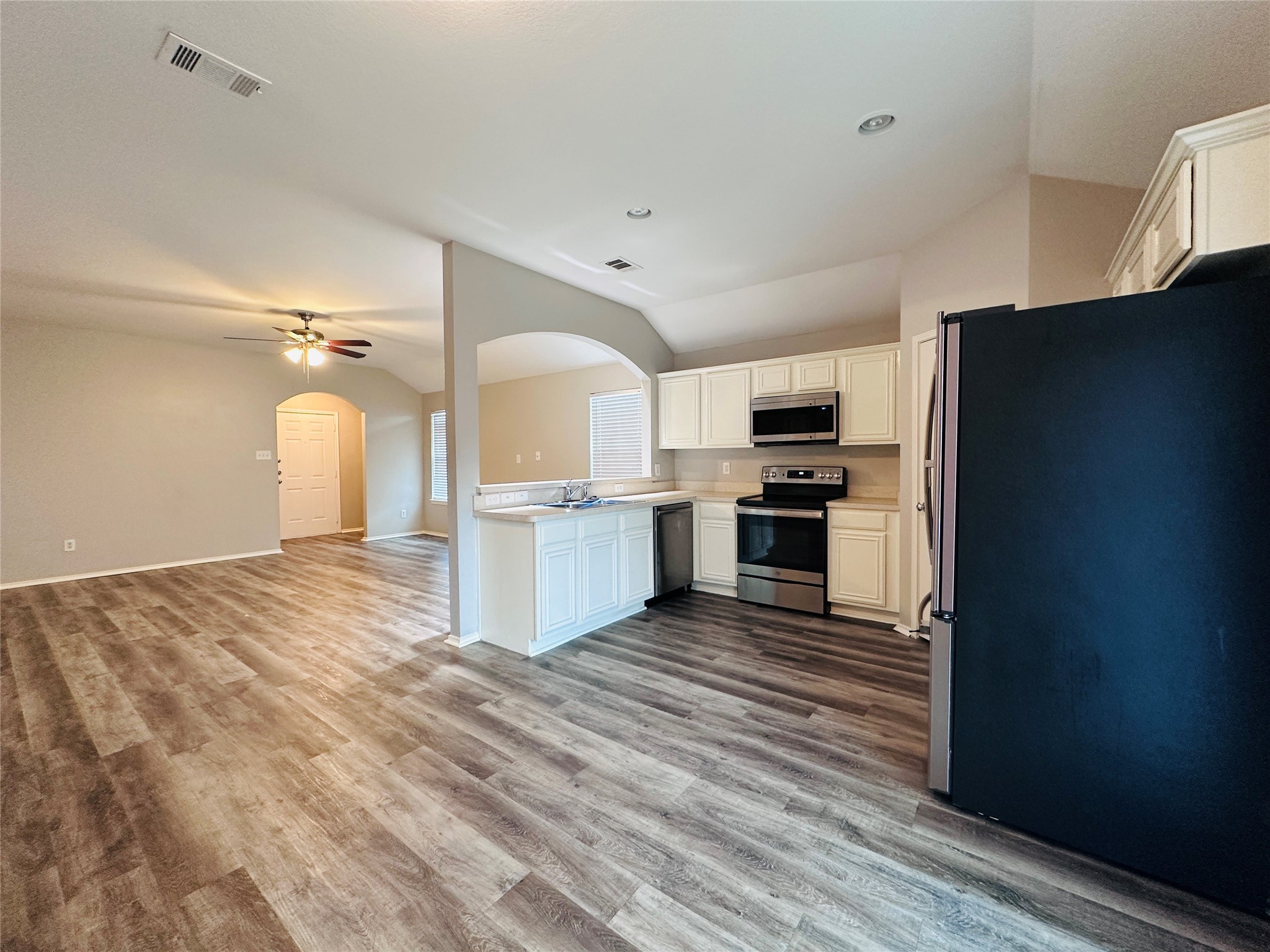 2013 Deniro Drive, Fort Worth, TX, 76134