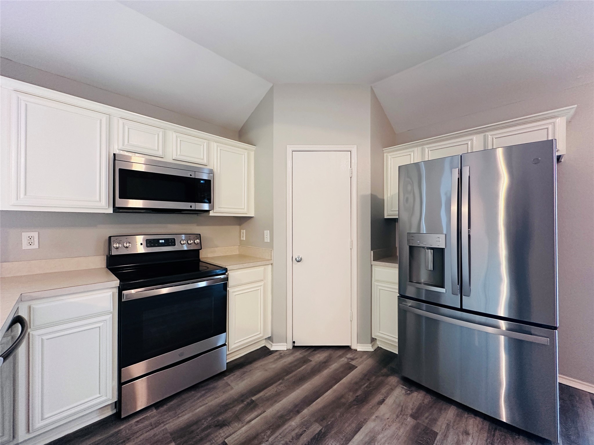 2013 Deniro Drive, Fort Worth, TX, 76134
