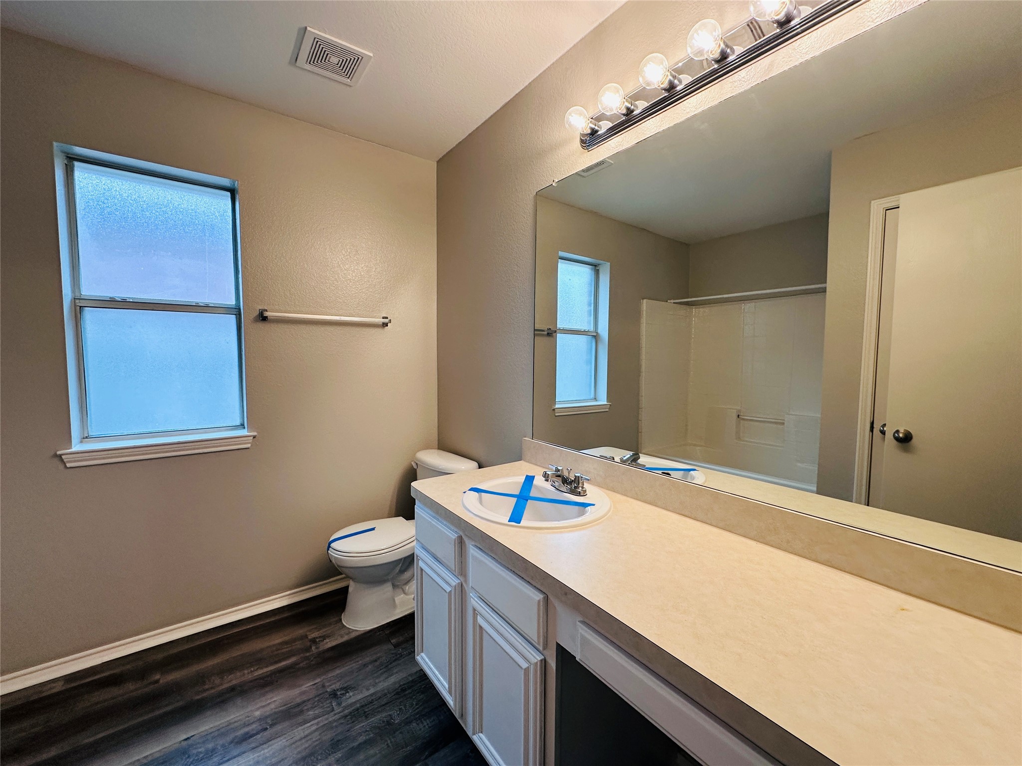 2013 Deniro Drive, Fort Worth, TX, 76134