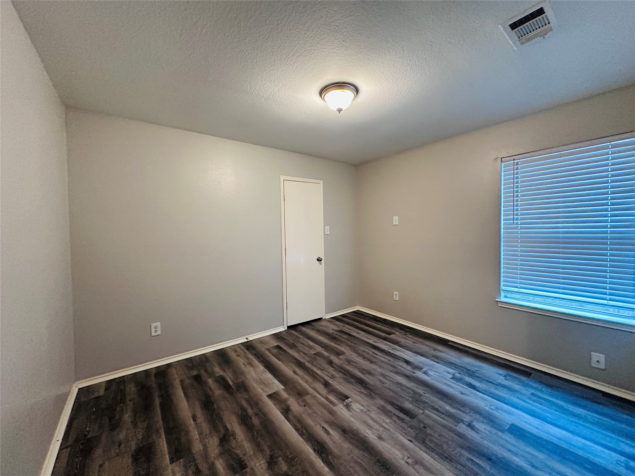2013 Deniro Drive, Fort Worth, TX, 76134