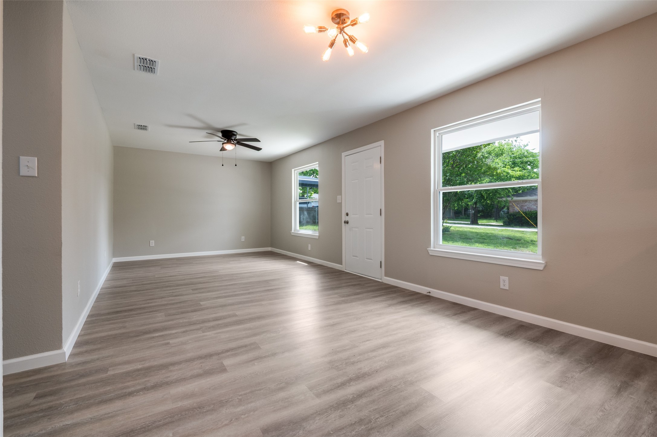 210 W Shelton Street, Alvarado, TX, 76009