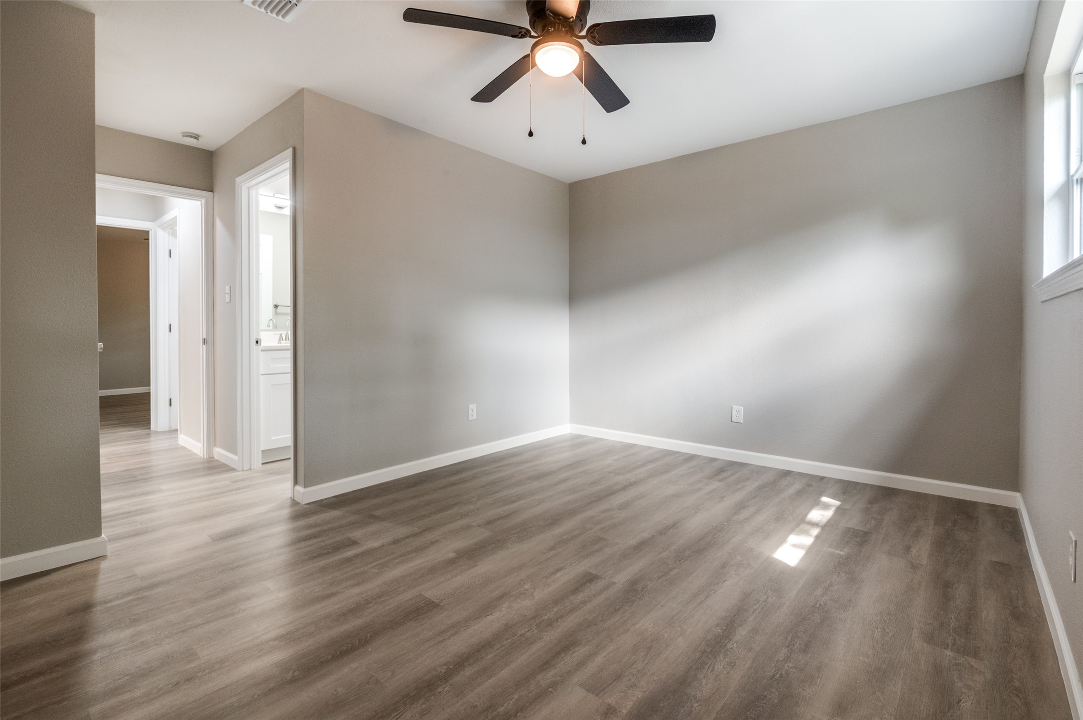 210 W Shelton Street, Alvarado, TX, 76009
